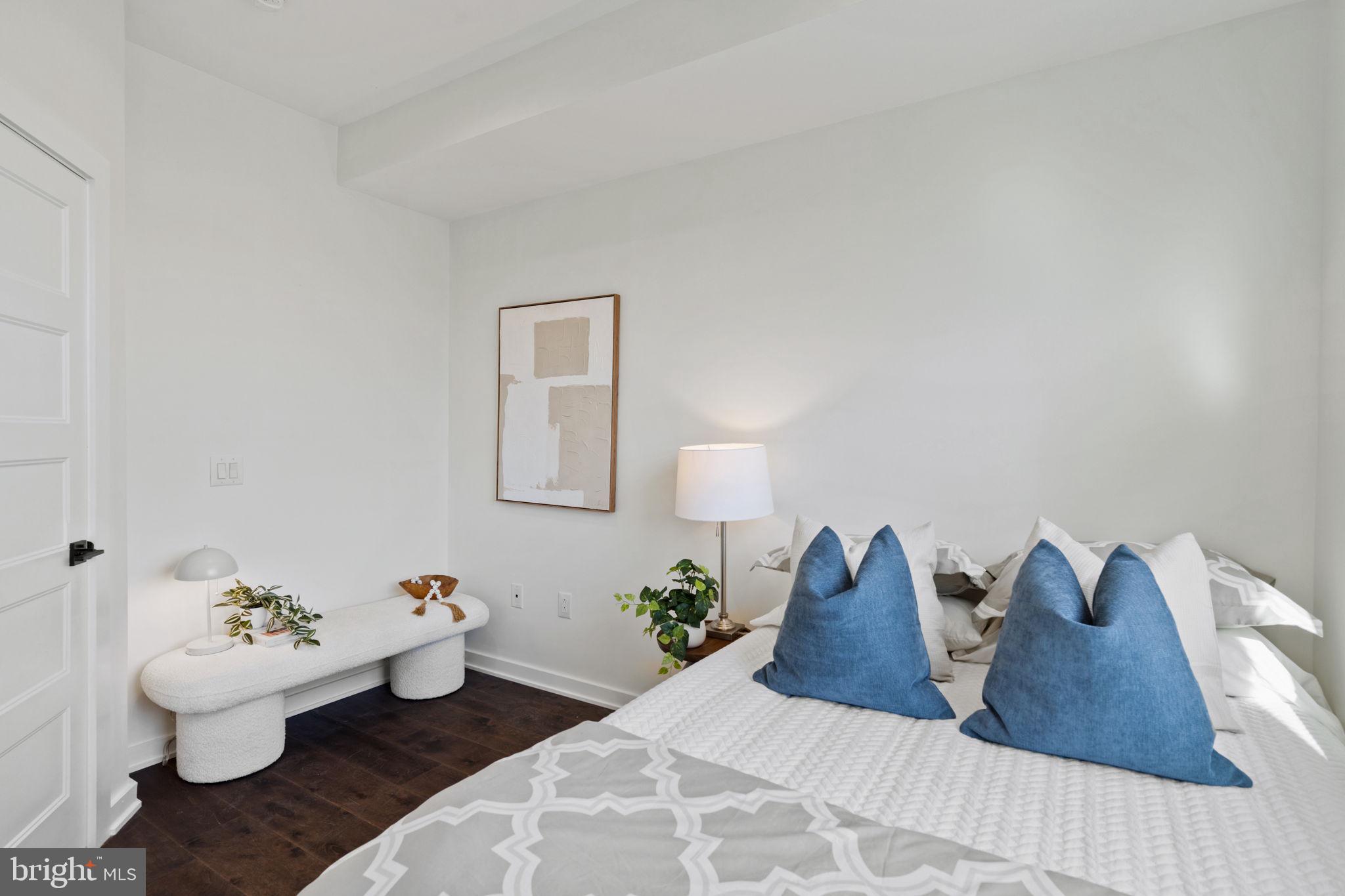 NORRIS SQUARE - Residential