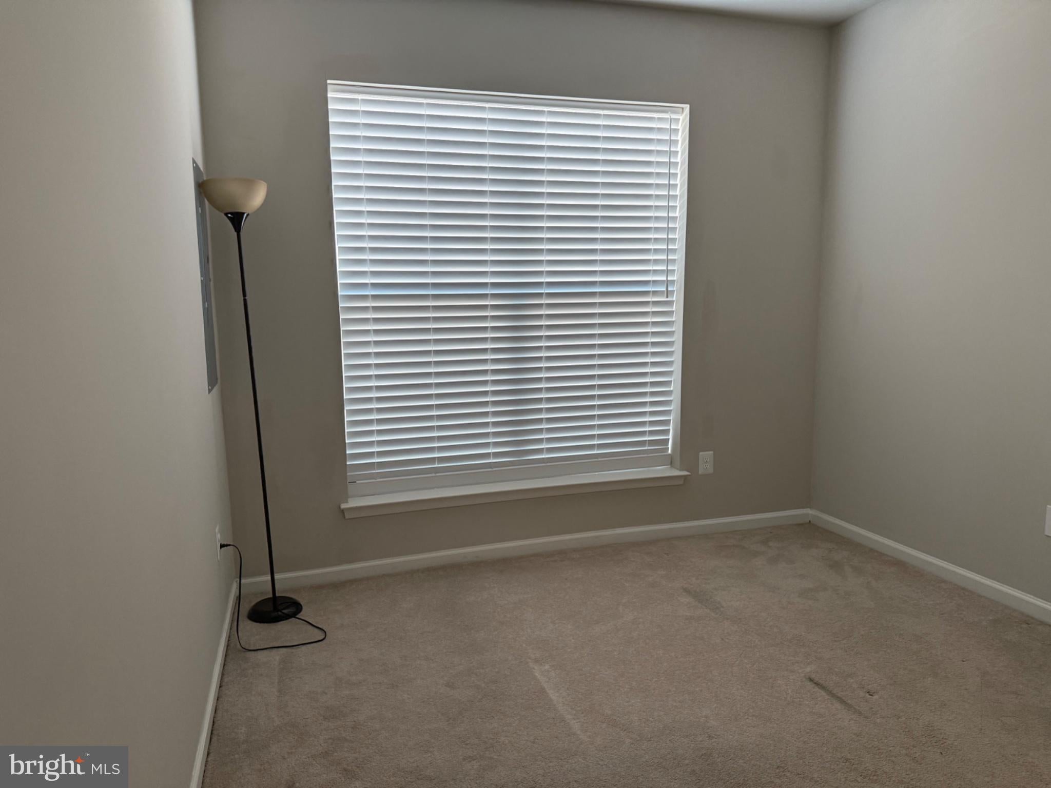 310 WHITE OAK WAY