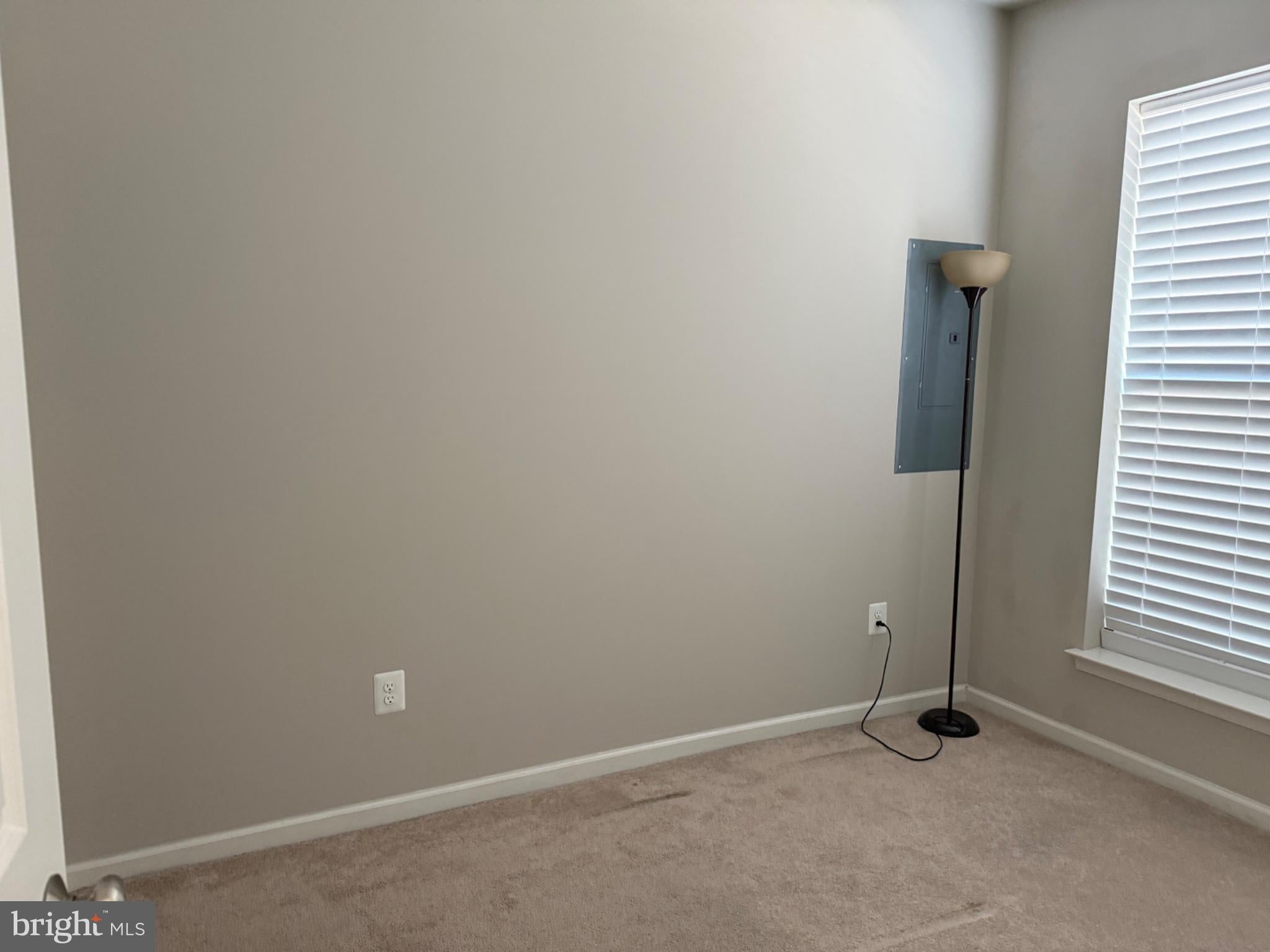 310 WHITE OAK WAY