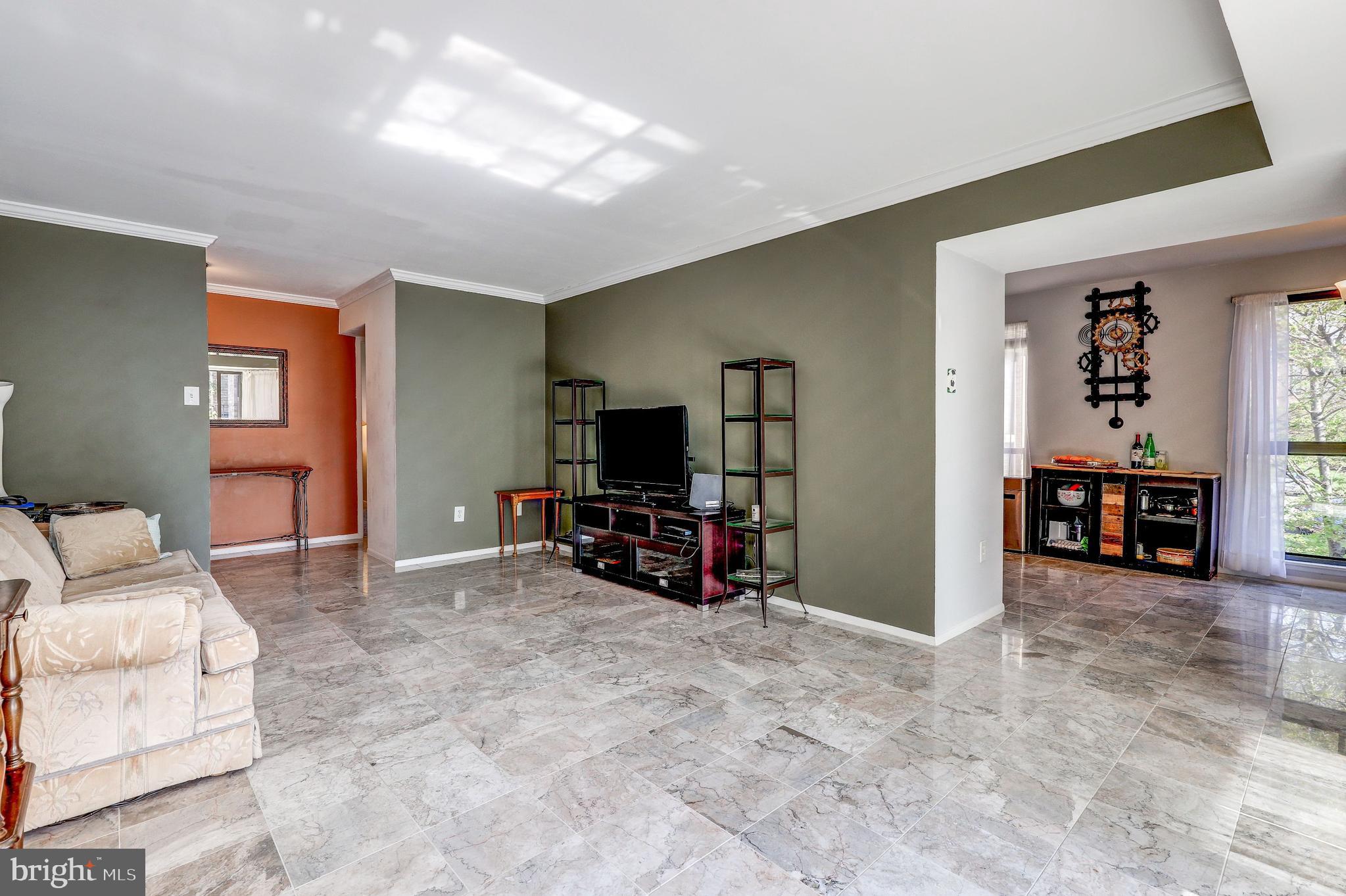 SOUTHGATE - Residential