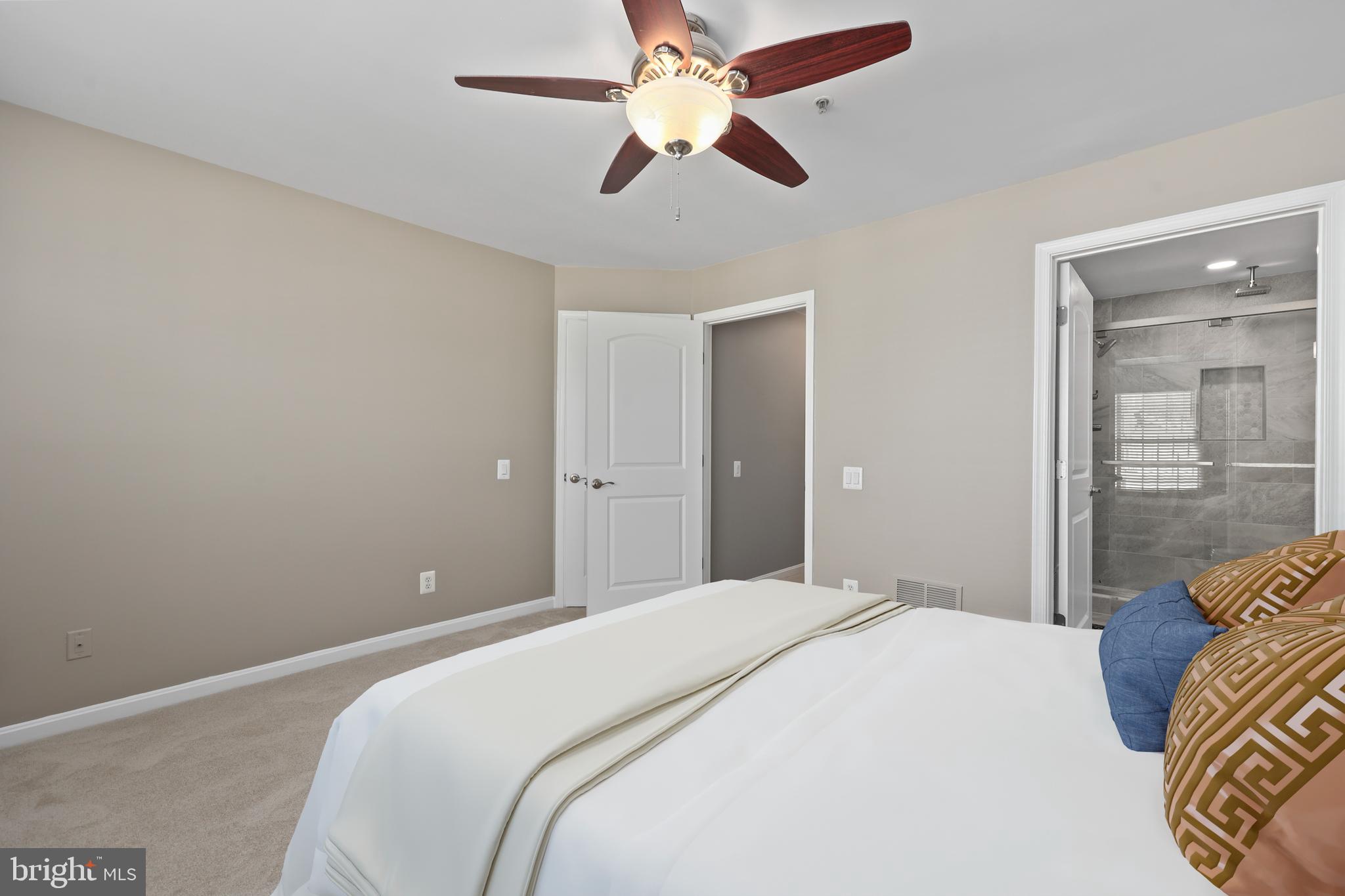 LAKE RIDGE POINTE CONDO - Residential