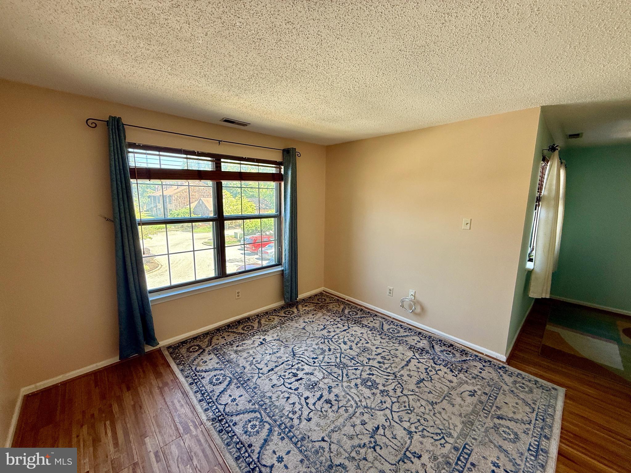 30 HOPKINSON COURT 164