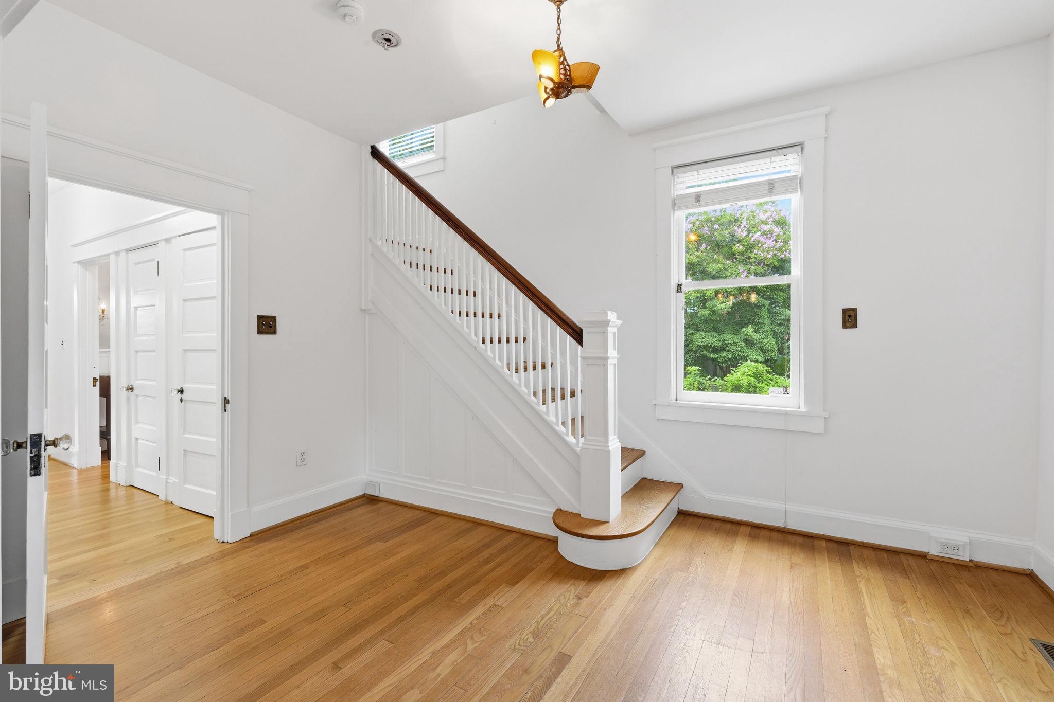 137 MONTICELLO AVENUE