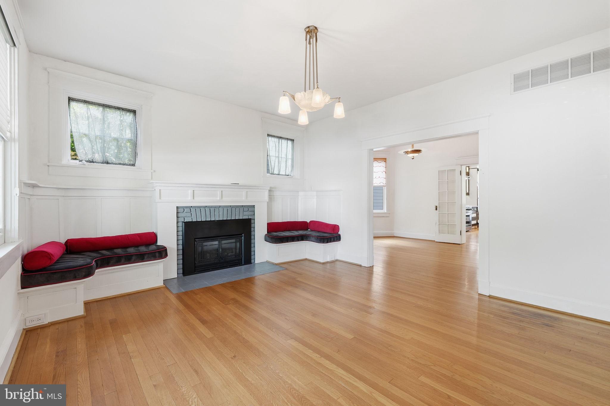 137 MONTICELLO AVENUE