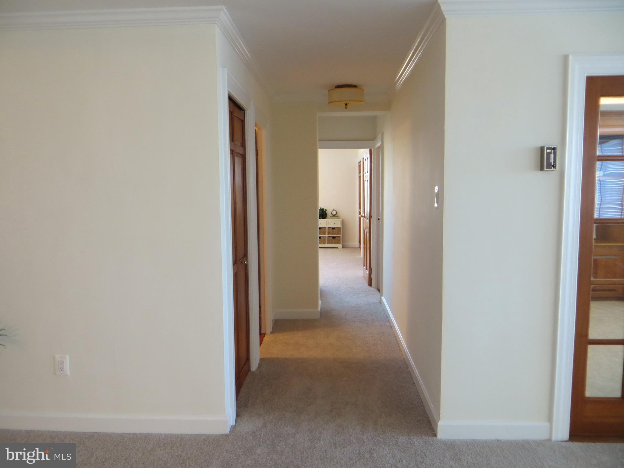 RIVER TOWERS - Residential Lease