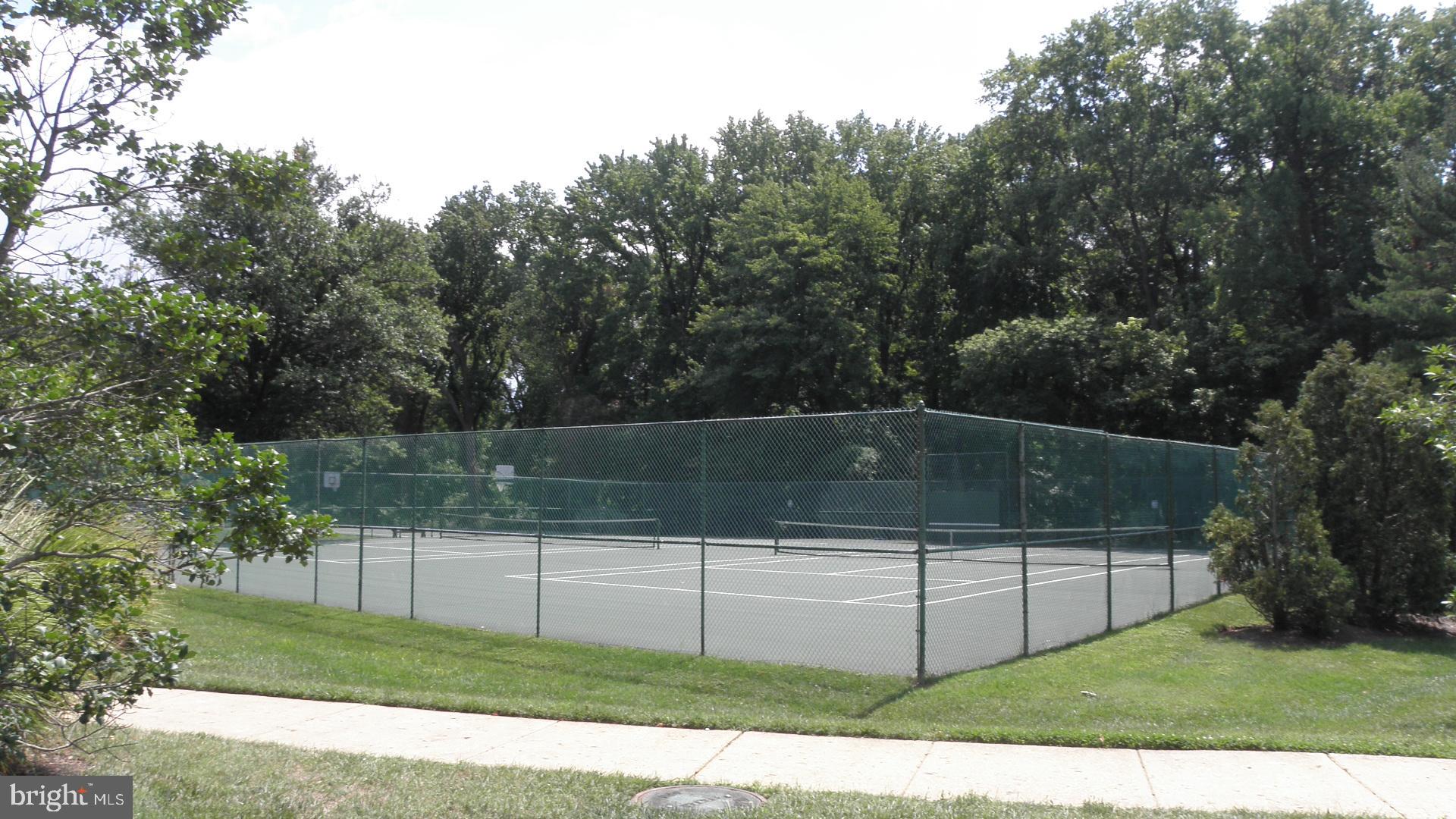 RIVER TOWERS - Residential Lease