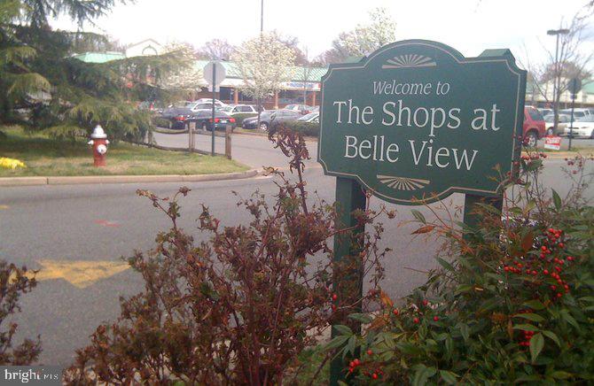 RIVER TOWERS - Residential Lease