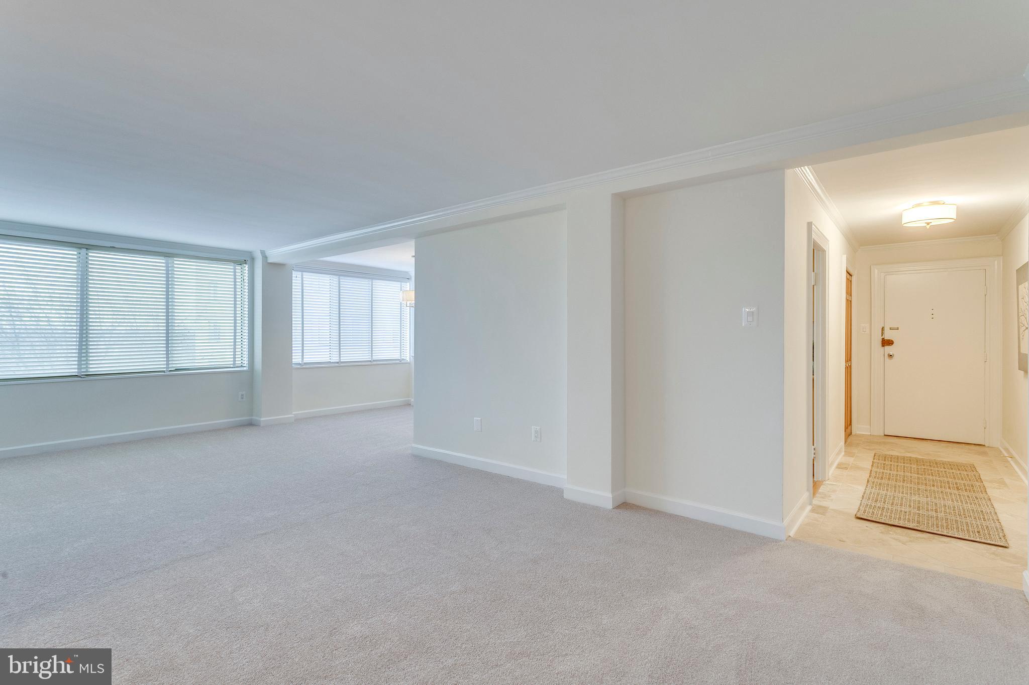 RIVER TOWERS - Residential Lease