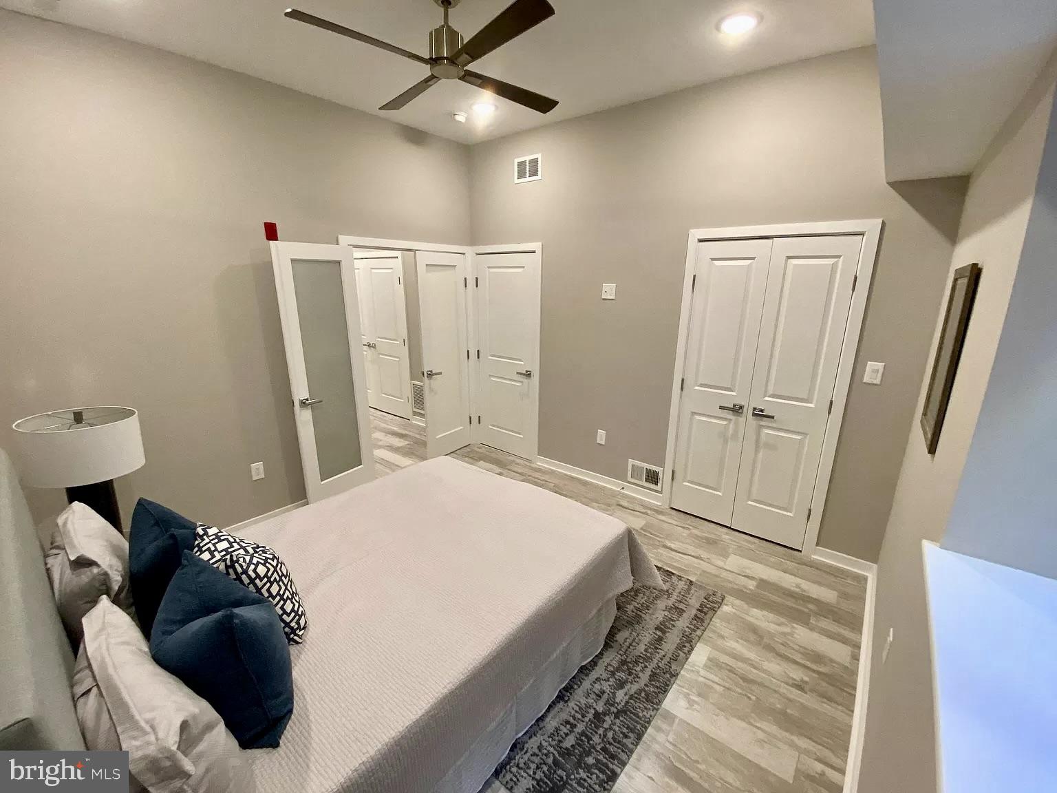 ART MUSEUM AREA - Residential Lease