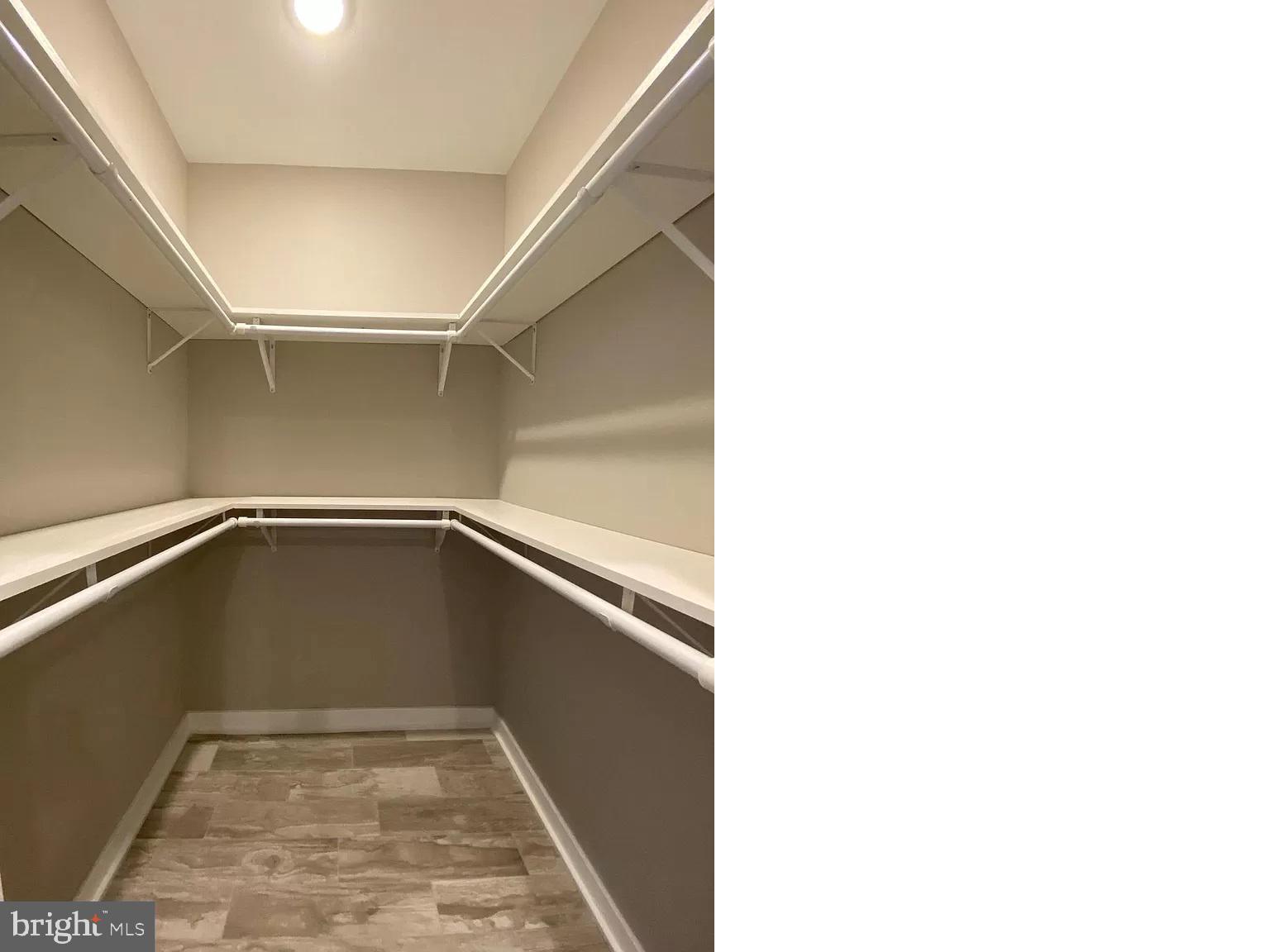 ART MUSEUM AREA - Residential Lease