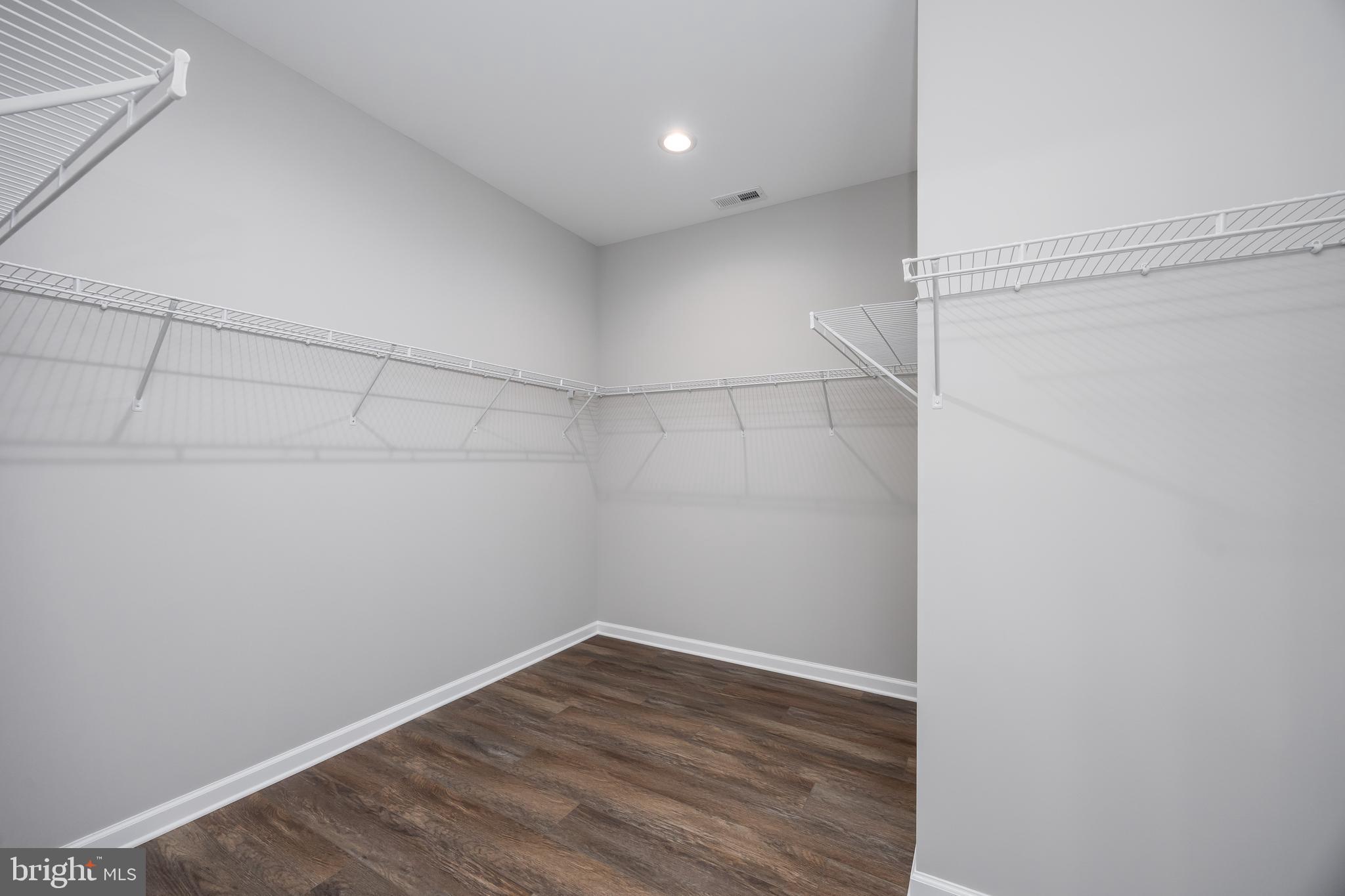 KING FARMS - Residential