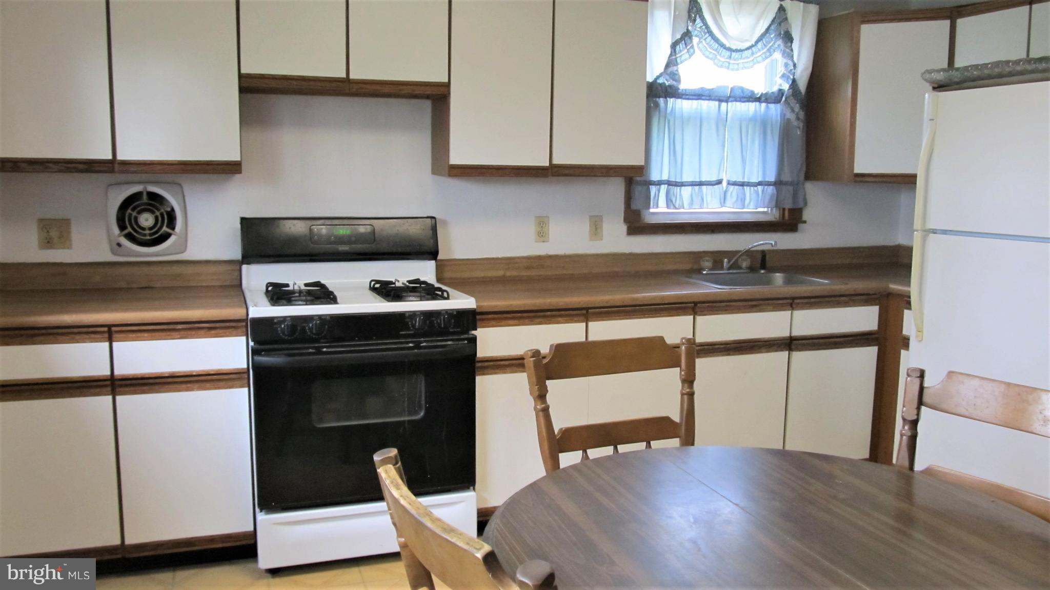 BALTIMORE HIGHLANDS - Residential