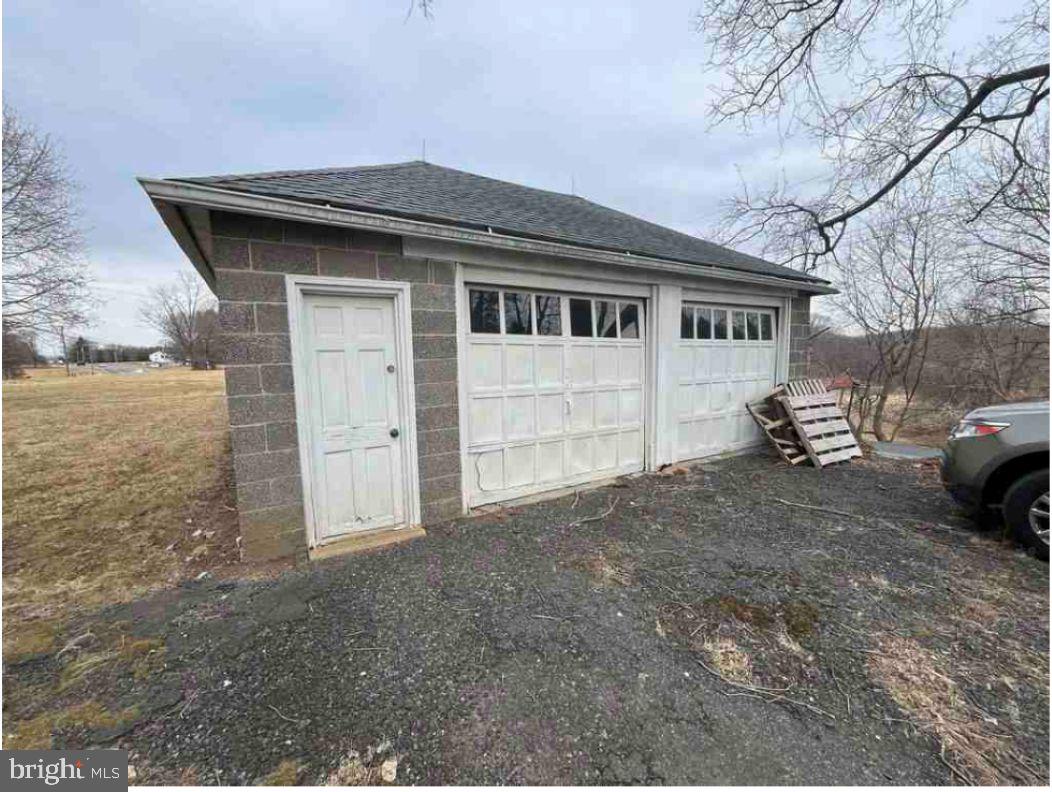 JARRETTSVILLE - Residential