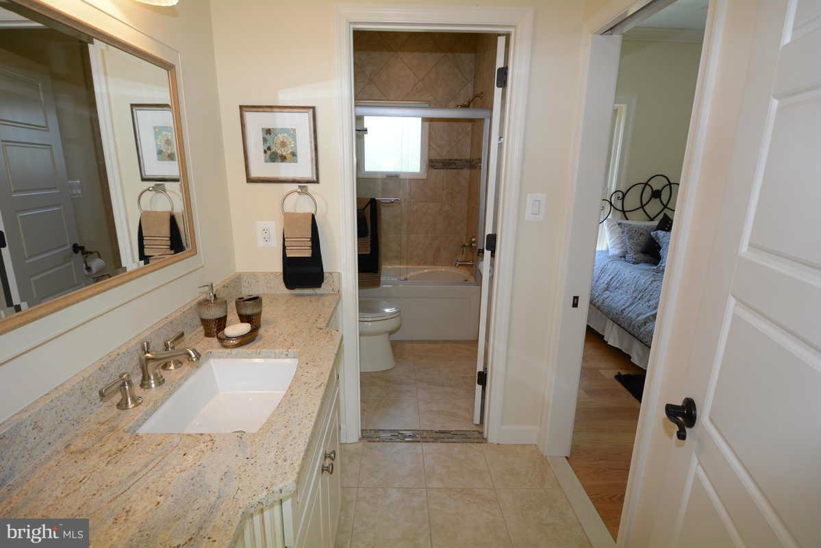 STRATFORD HILLS - Residential Lease