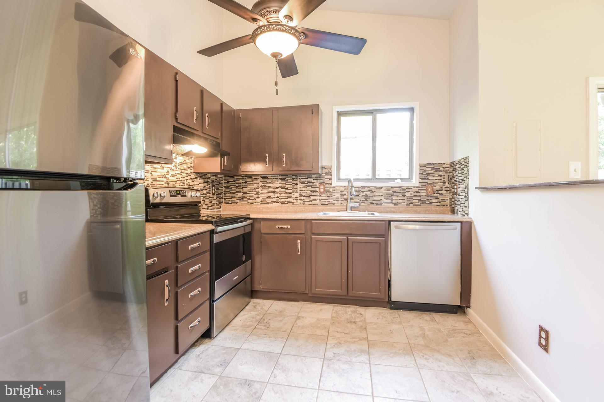 62 CABLE HOLLOW WAY 38-4