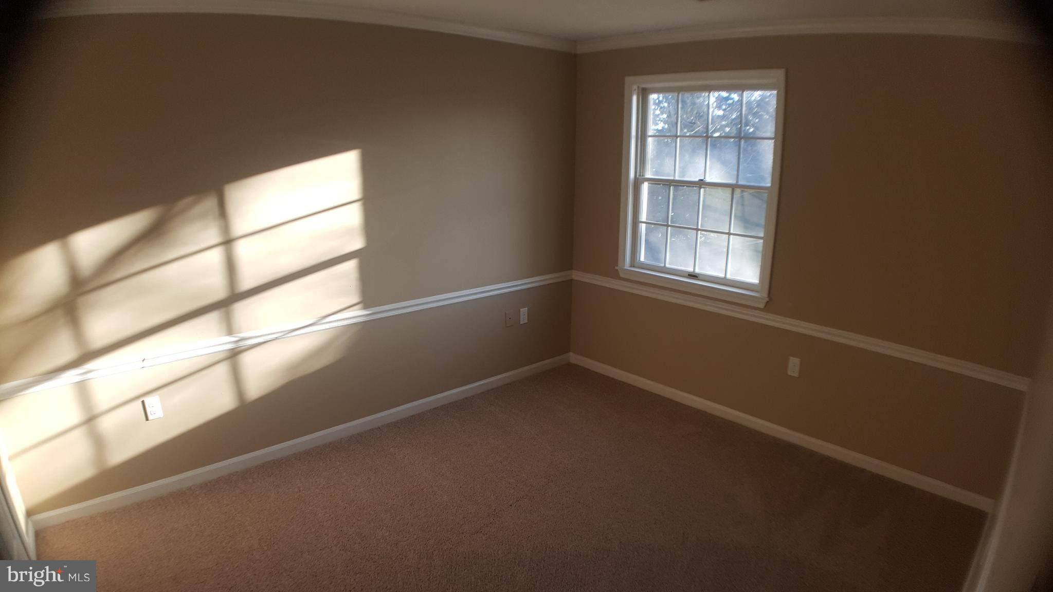 PIKEVIEW ACRES - Residential Lease