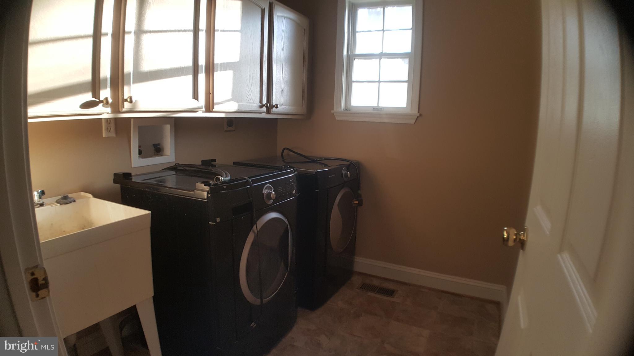 PIKEVIEW ACRES - Residential Lease