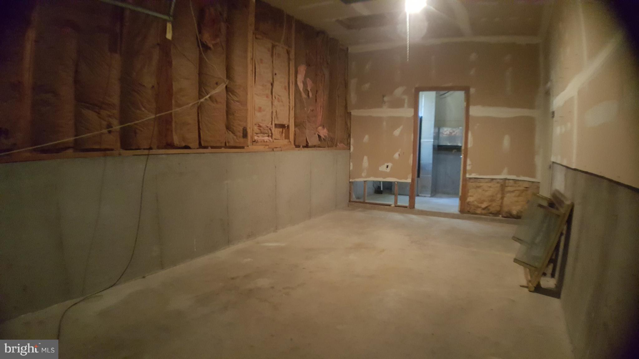 PIKEVIEW ACRES - Residential Lease