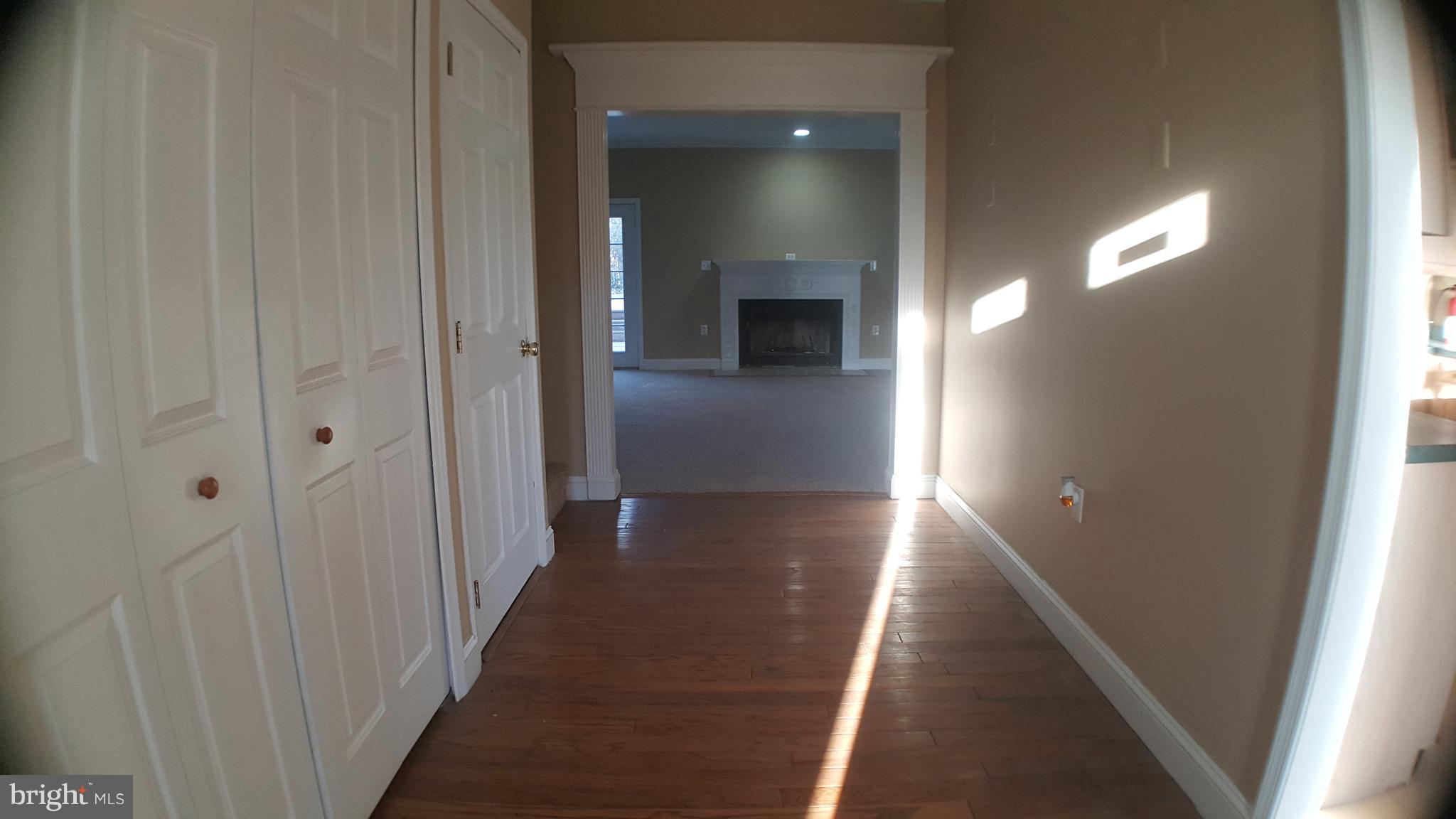 PIKEVIEW ACRES - Residential Lease