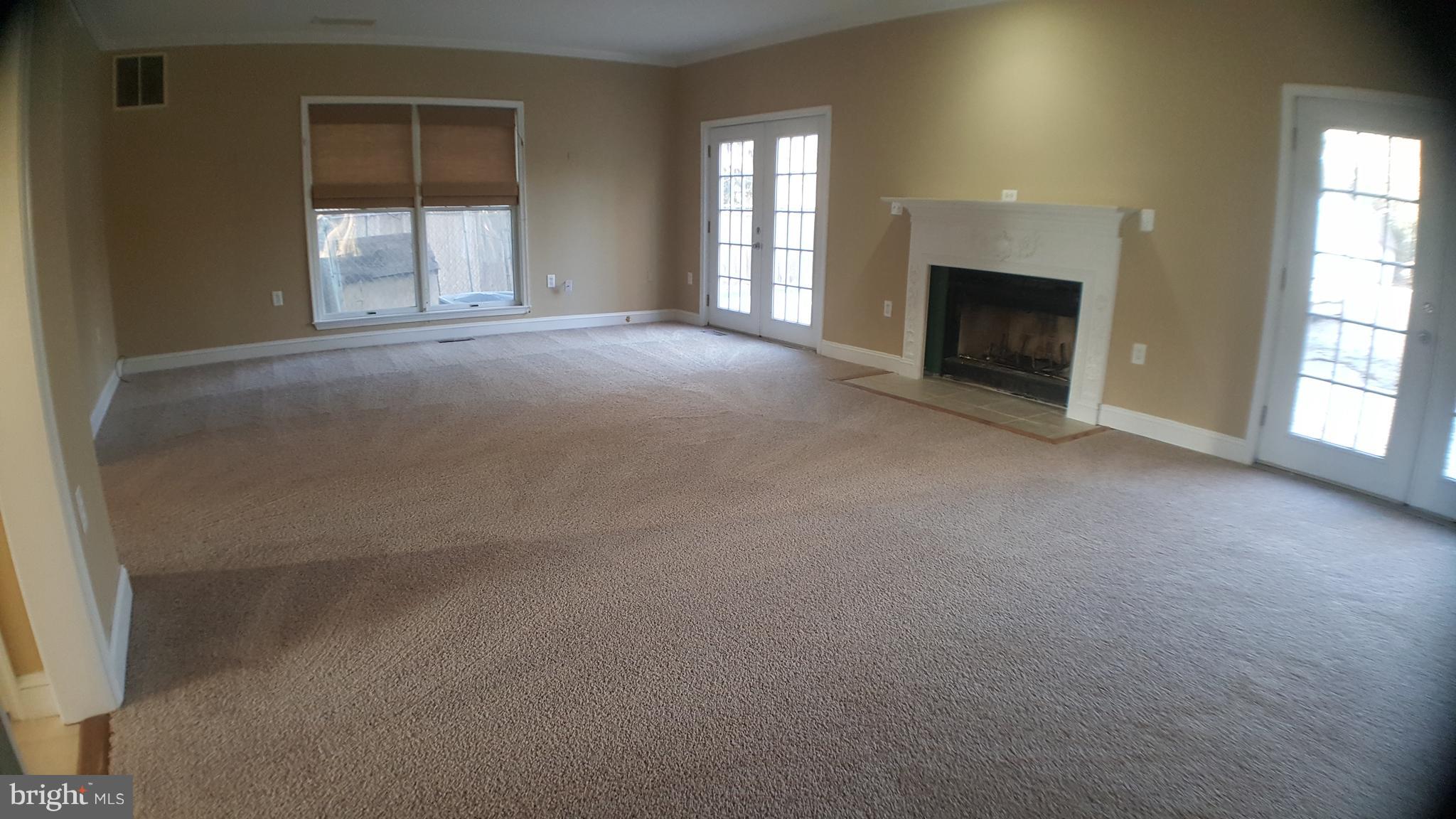 PIKEVIEW ACRES - Residential Lease