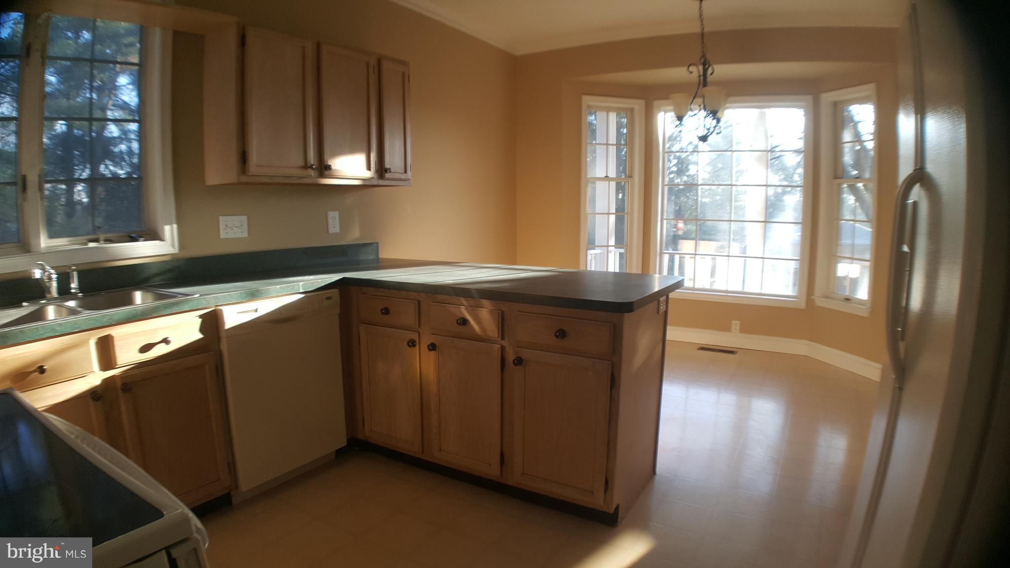 PIKEVIEW ACRES - Residential Lease