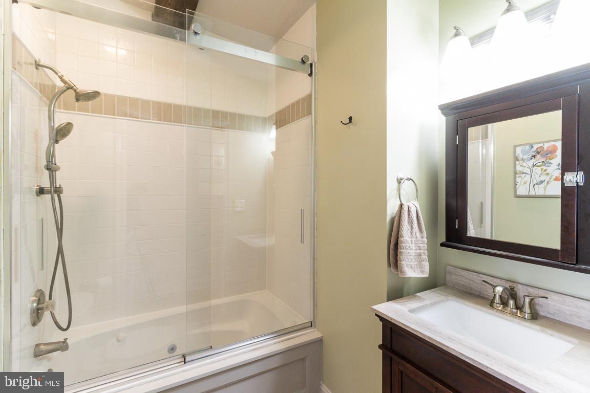 BUTCHERS HILL - Residential