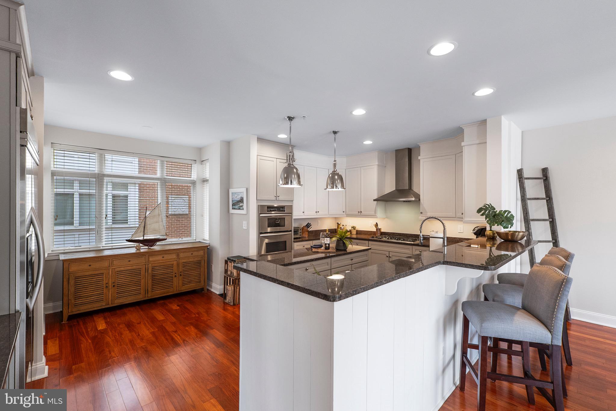 PIER HOMES AT HARBORVIEW - Residential