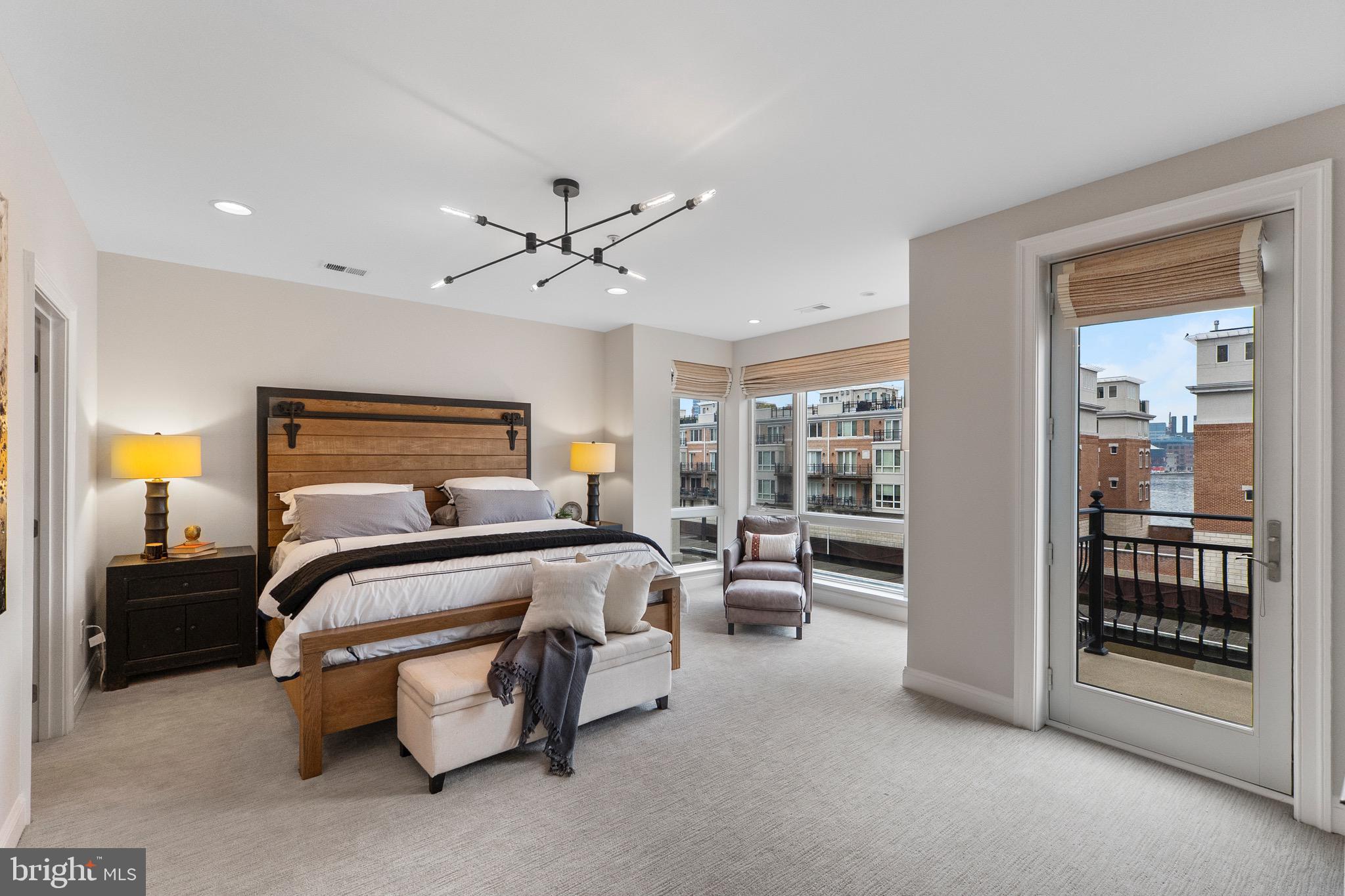 PIER HOMES AT HARBORVIEW - Residential