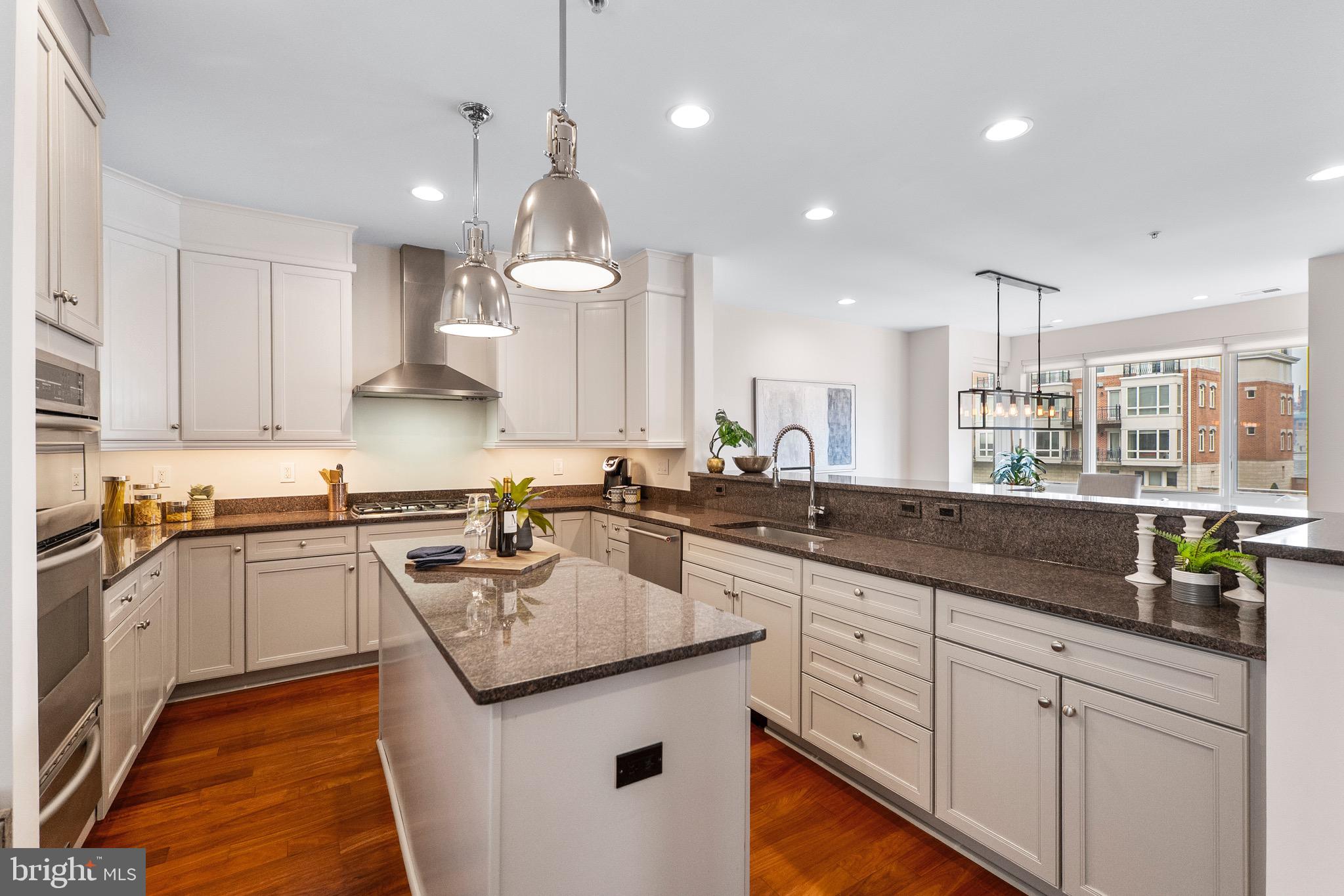 PIER HOMES AT HARBORVIEW - Residential