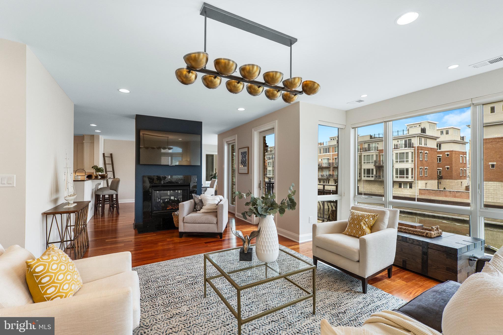 PIER HOMES AT HARBORVIEW - Residential