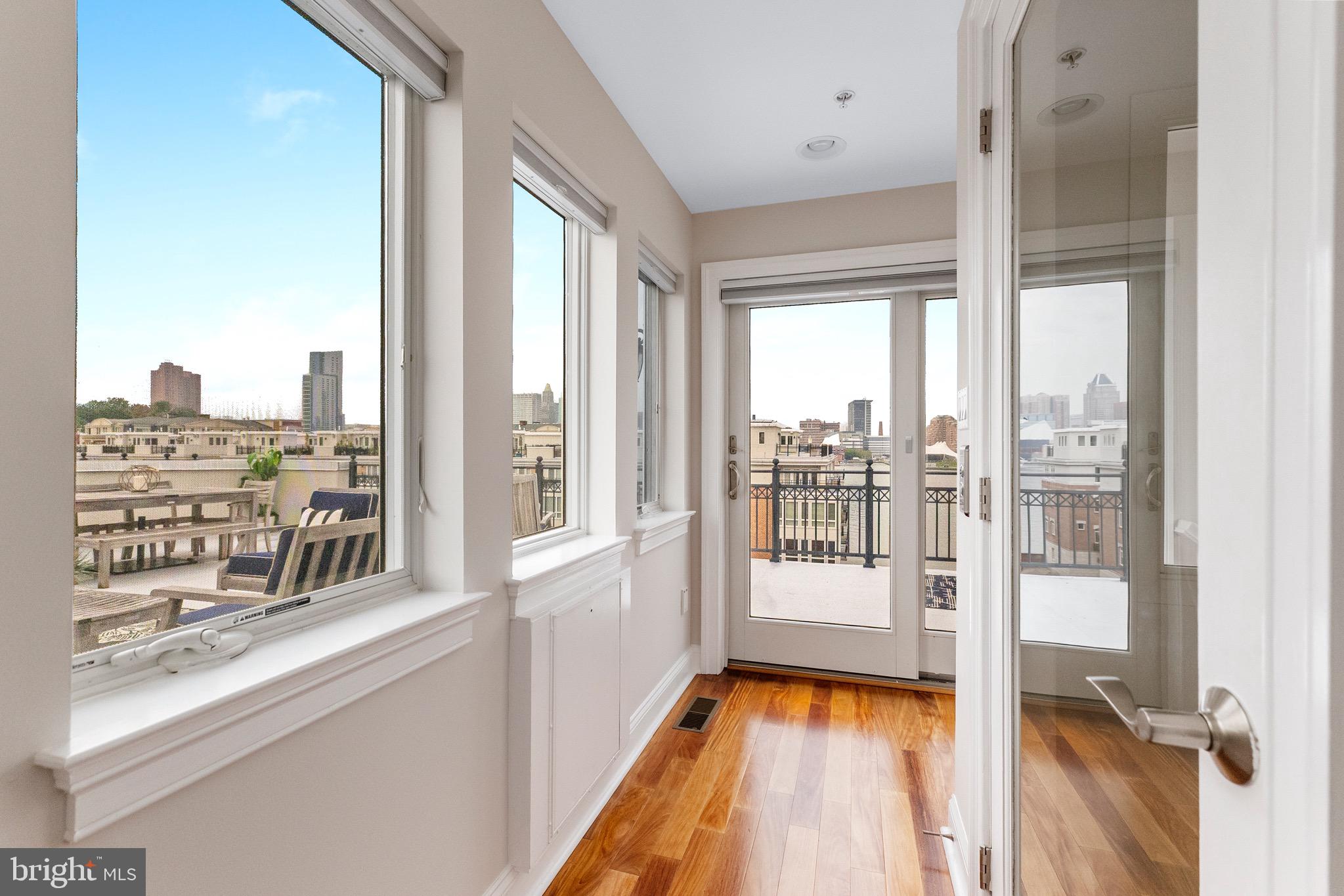 PIER HOMES AT HARBORVIEW - Residential