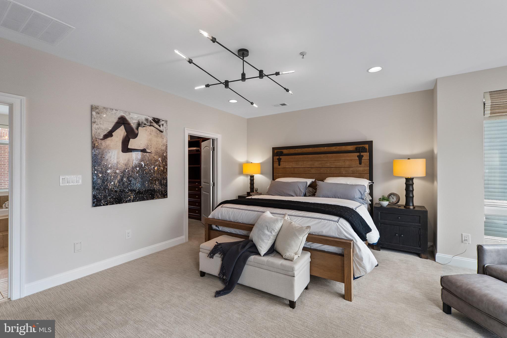 PIER HOMES AT HARBORVIEW - Residential