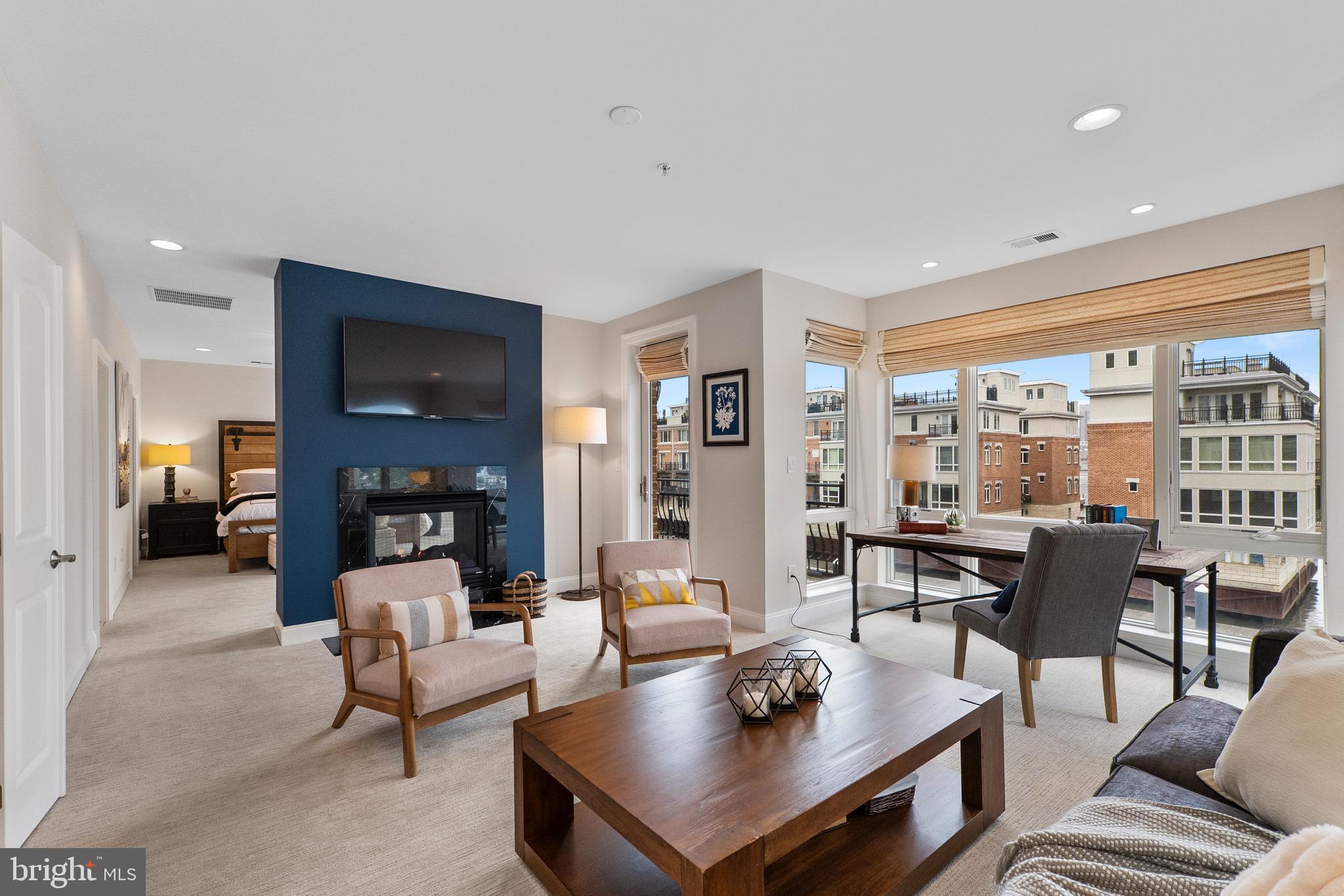 PIER HOMES AT HARBORVIEW - Residential
