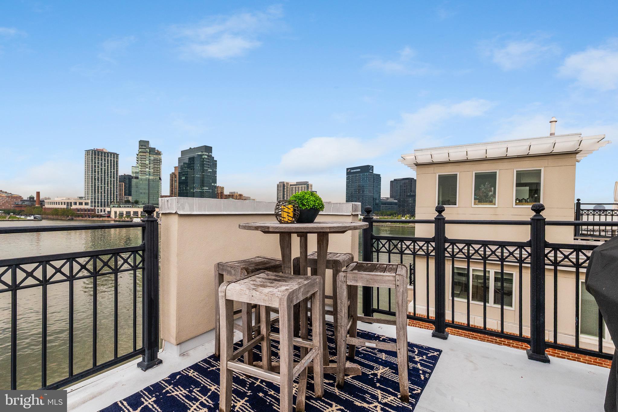 PIER HOMES AT HARBORVIEW - Residential
