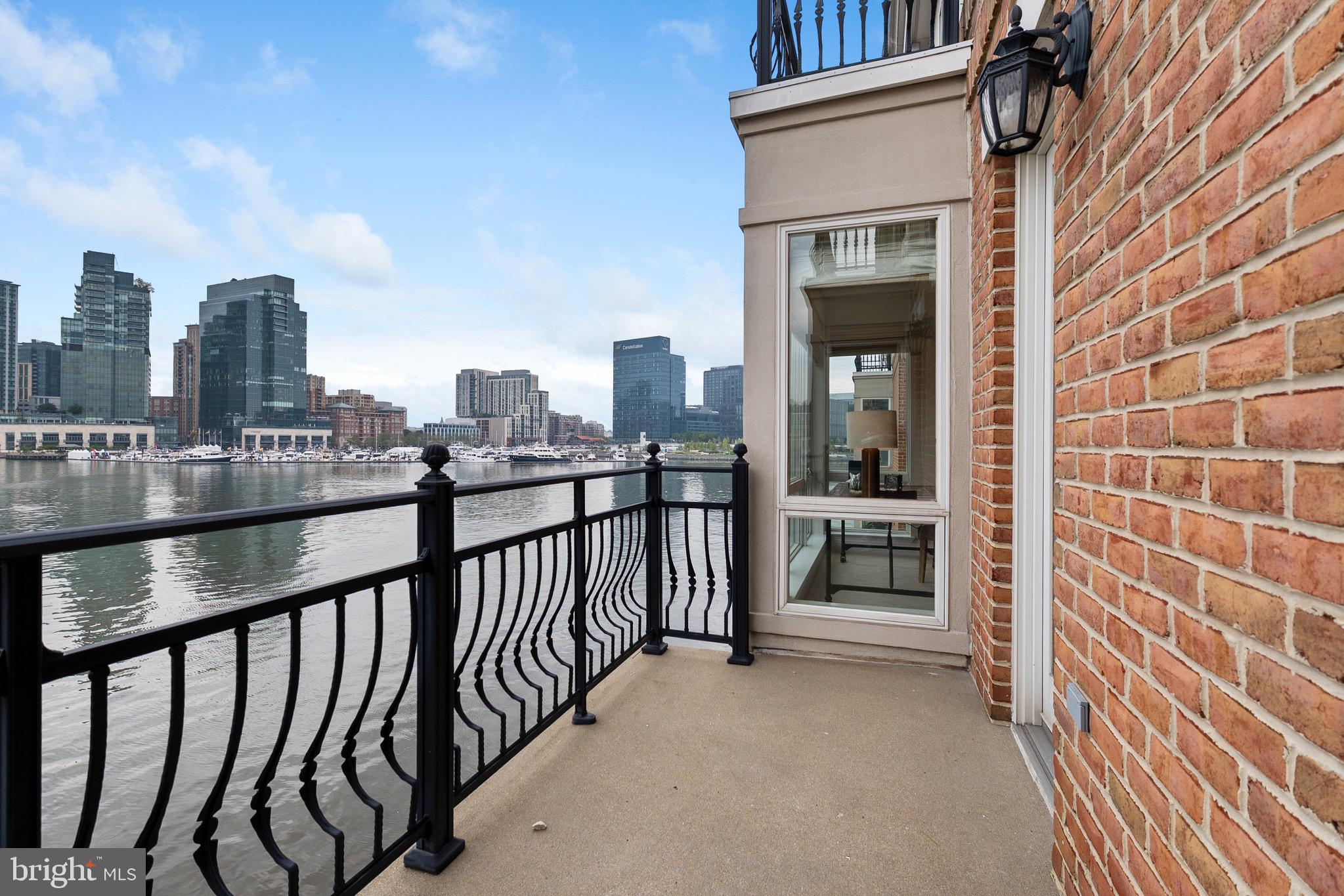 PIER HOMES AT HARBORVIEW - Residential