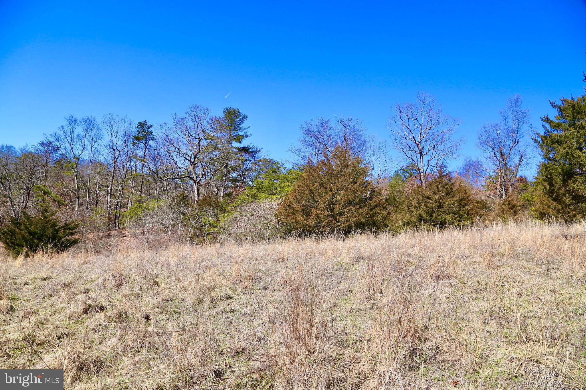 CRESCENT CROSSING - Land