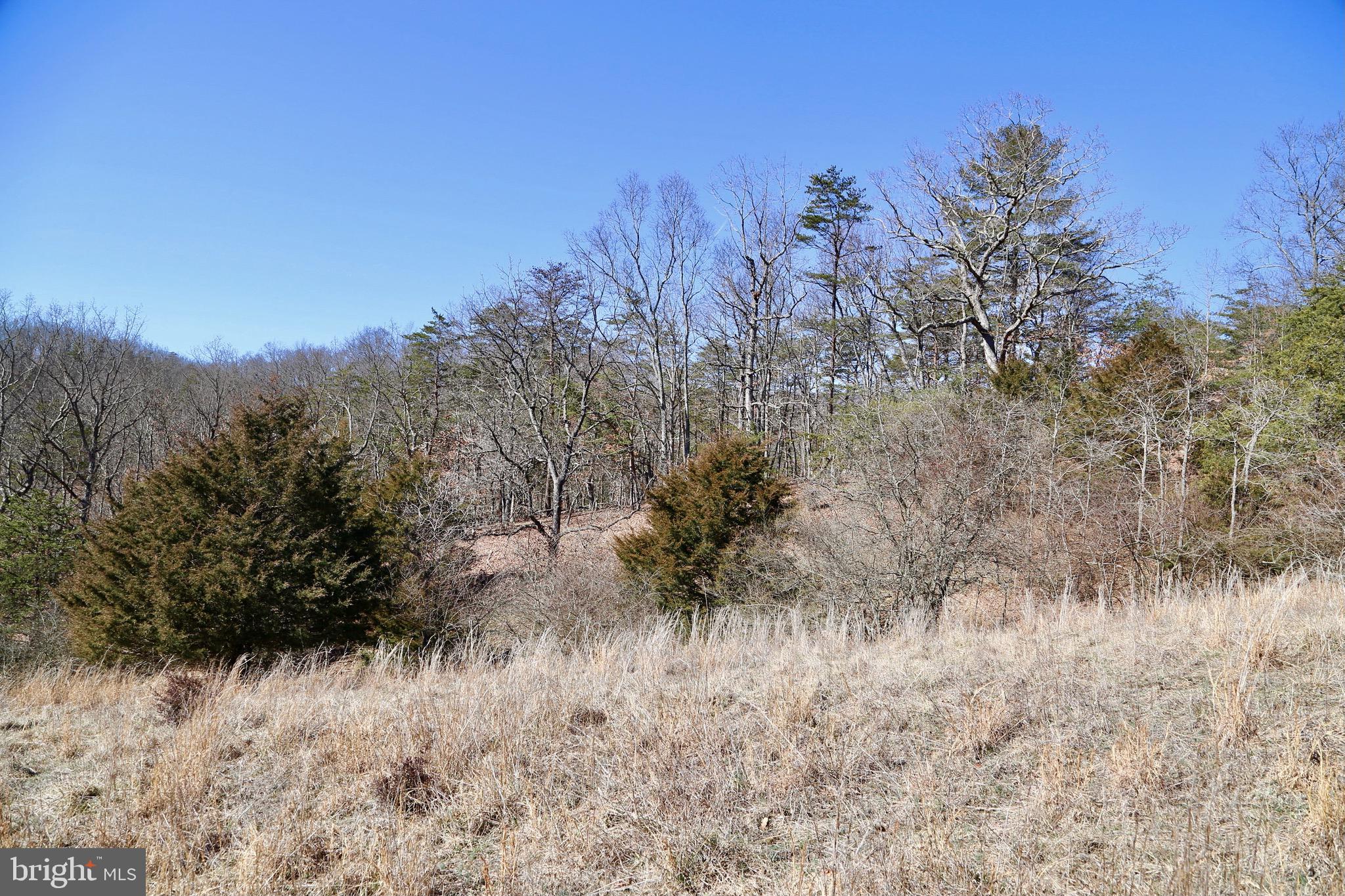 CRESCENT CROSSING - Land