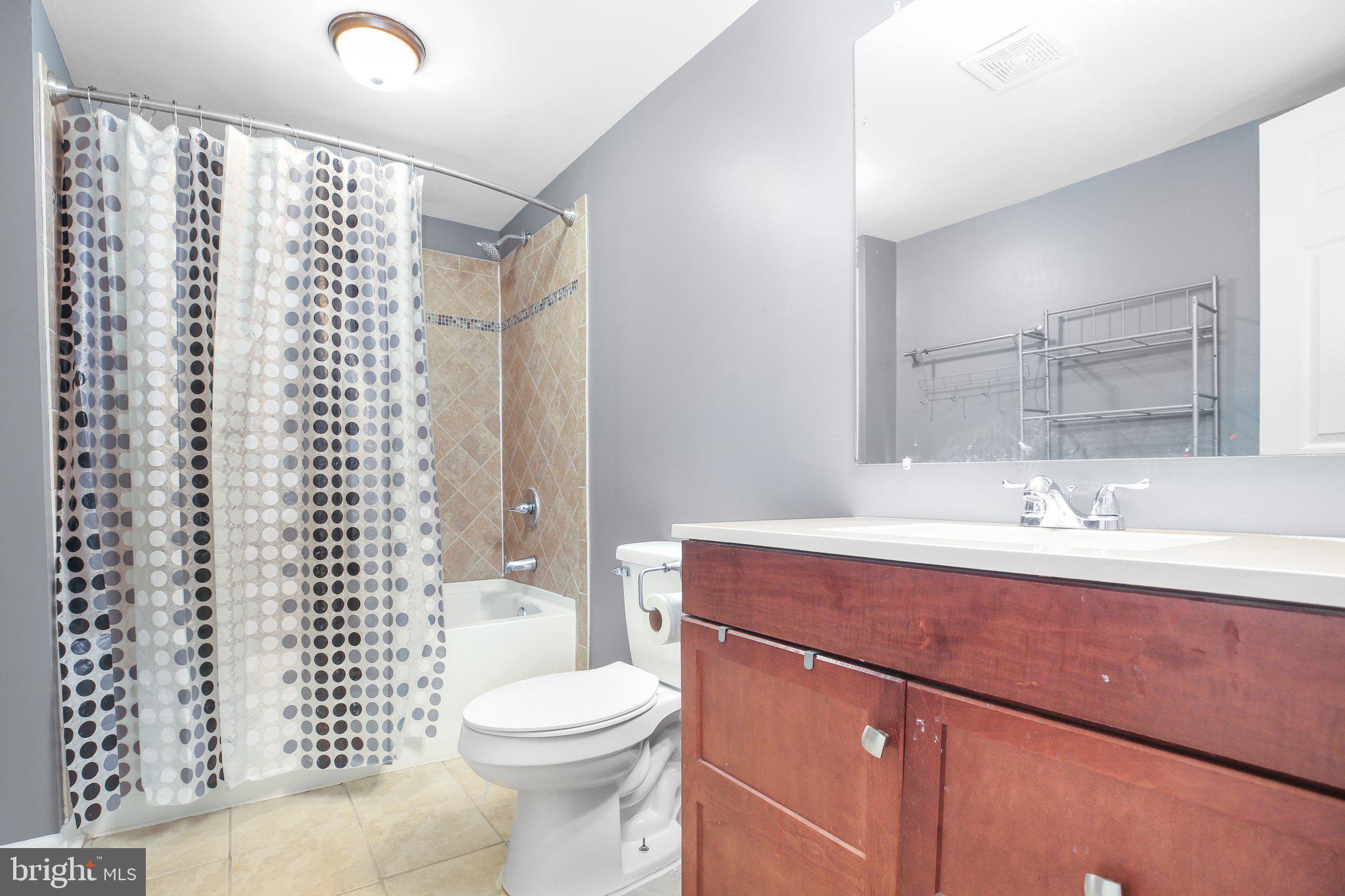 STONEYBROOKE - Residential