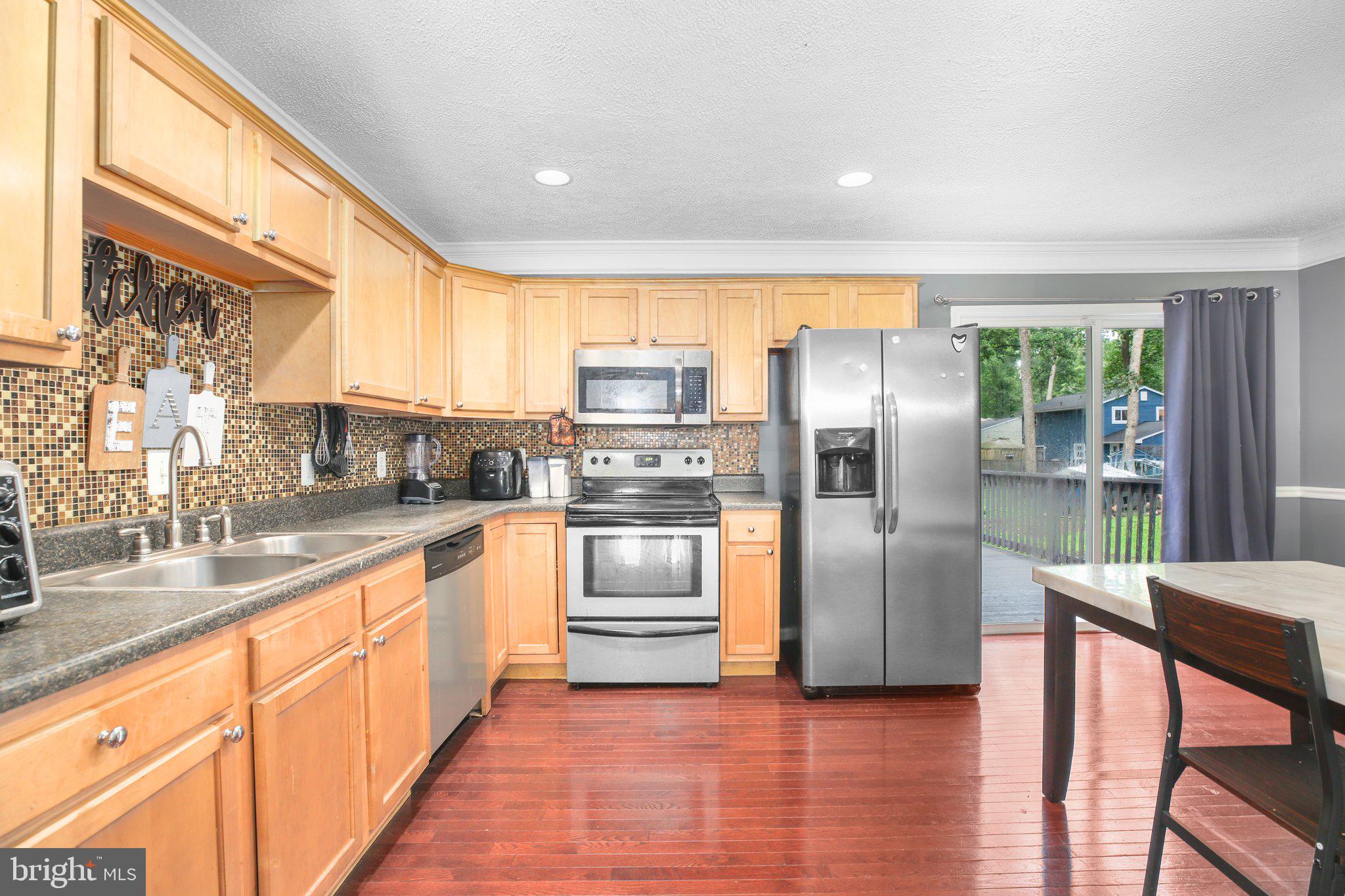 STONEYBROOKE - Residential