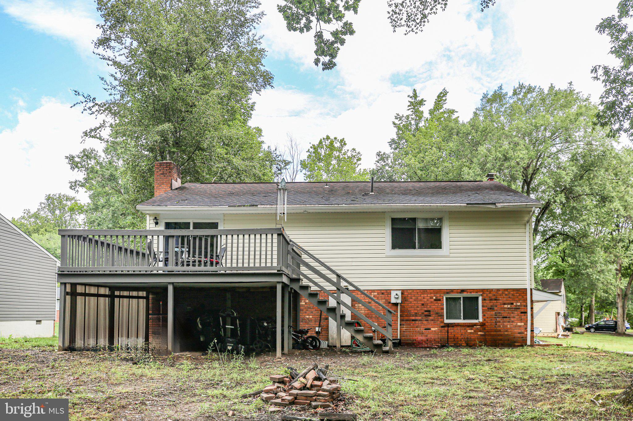 STONEYBROOKE - Residential