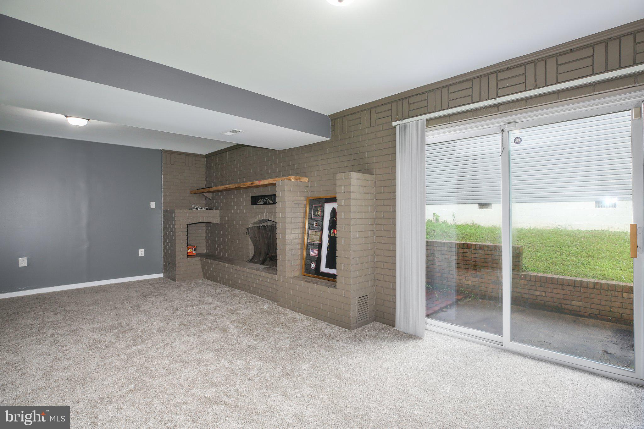 STONEYBROOKE - Residential