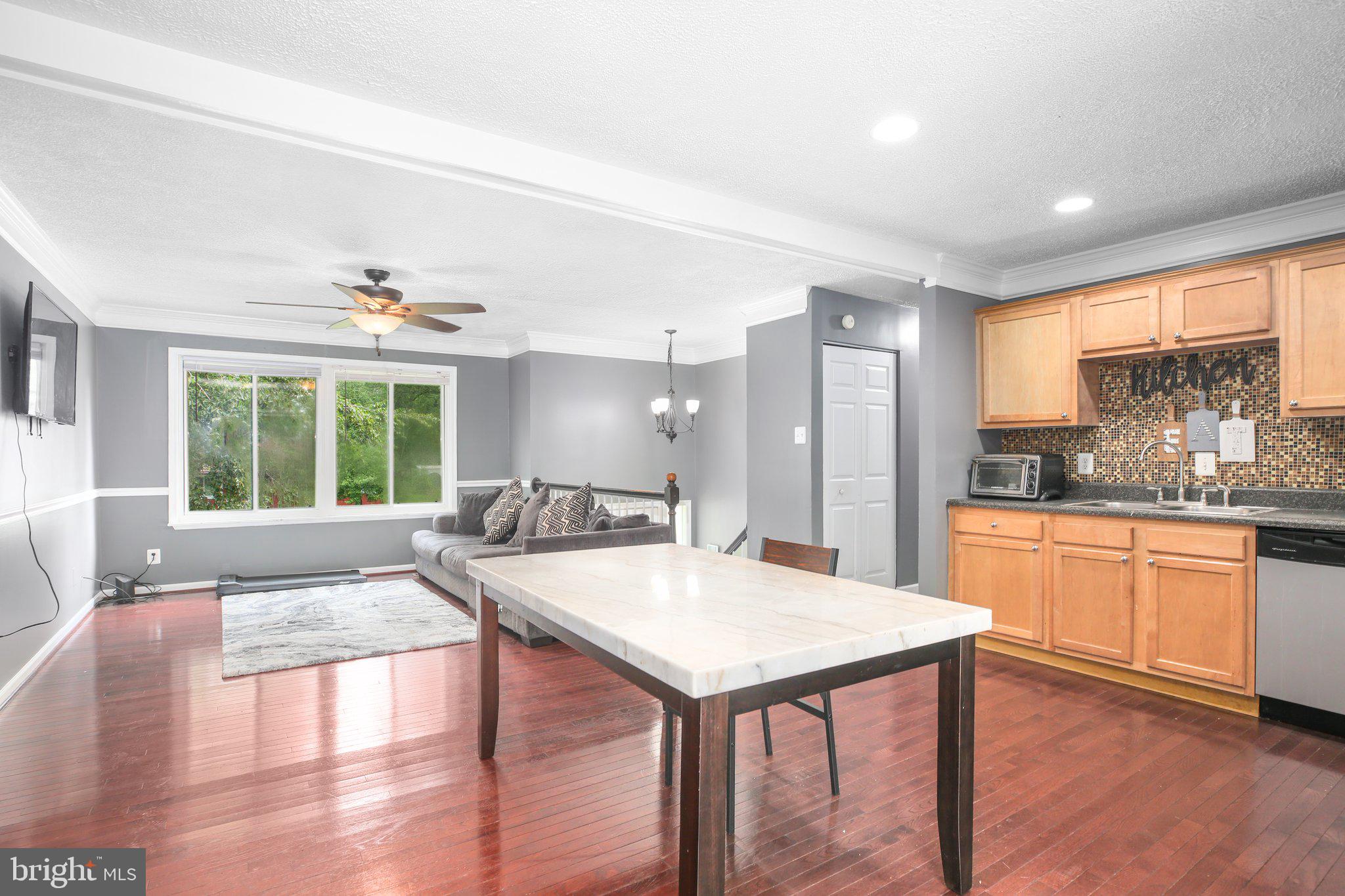 STONEYBROOKE - Residential