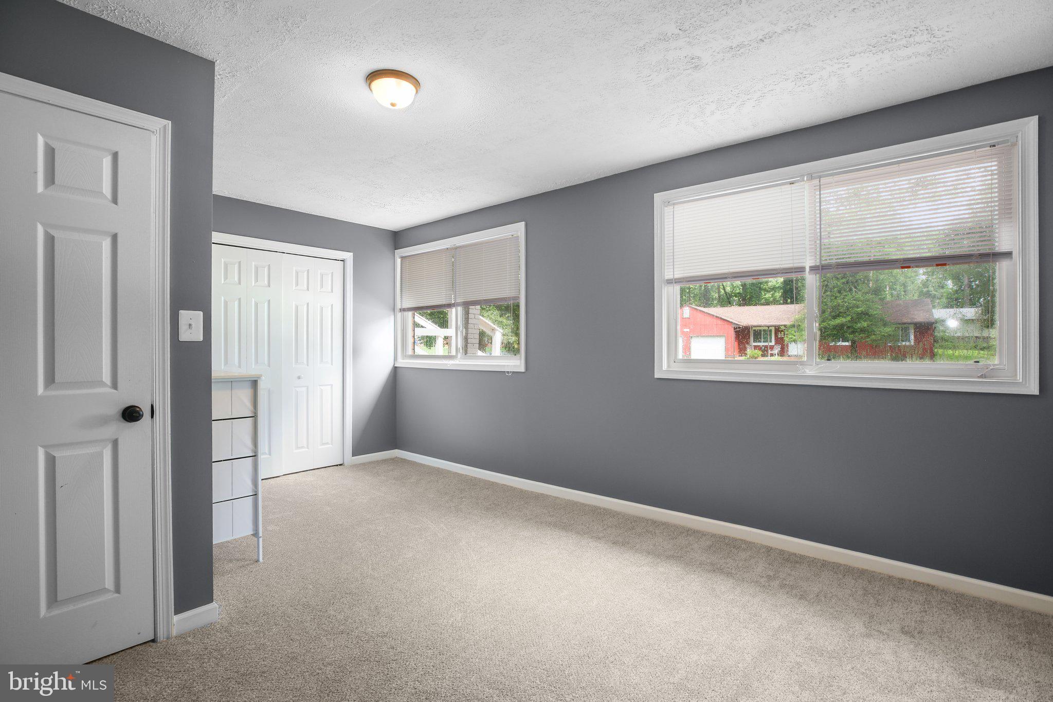 STONEYBROOKE - Residential