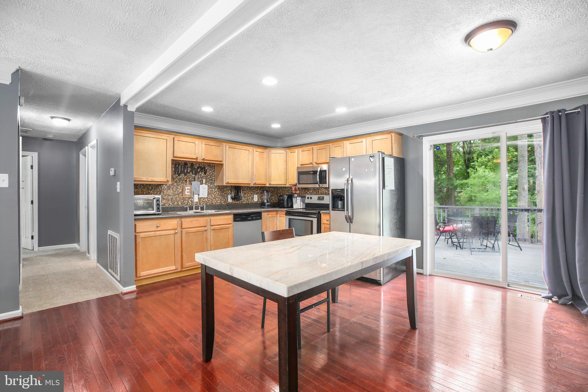 STONEYBROOKE - Residential