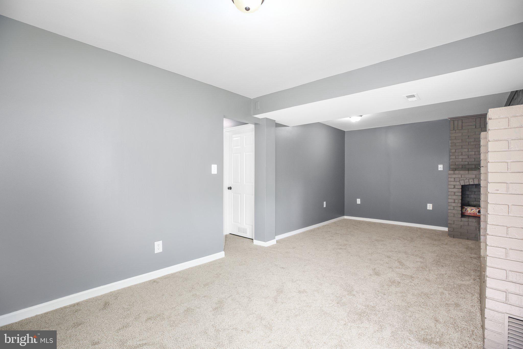 STONEYBROOKE - Residential