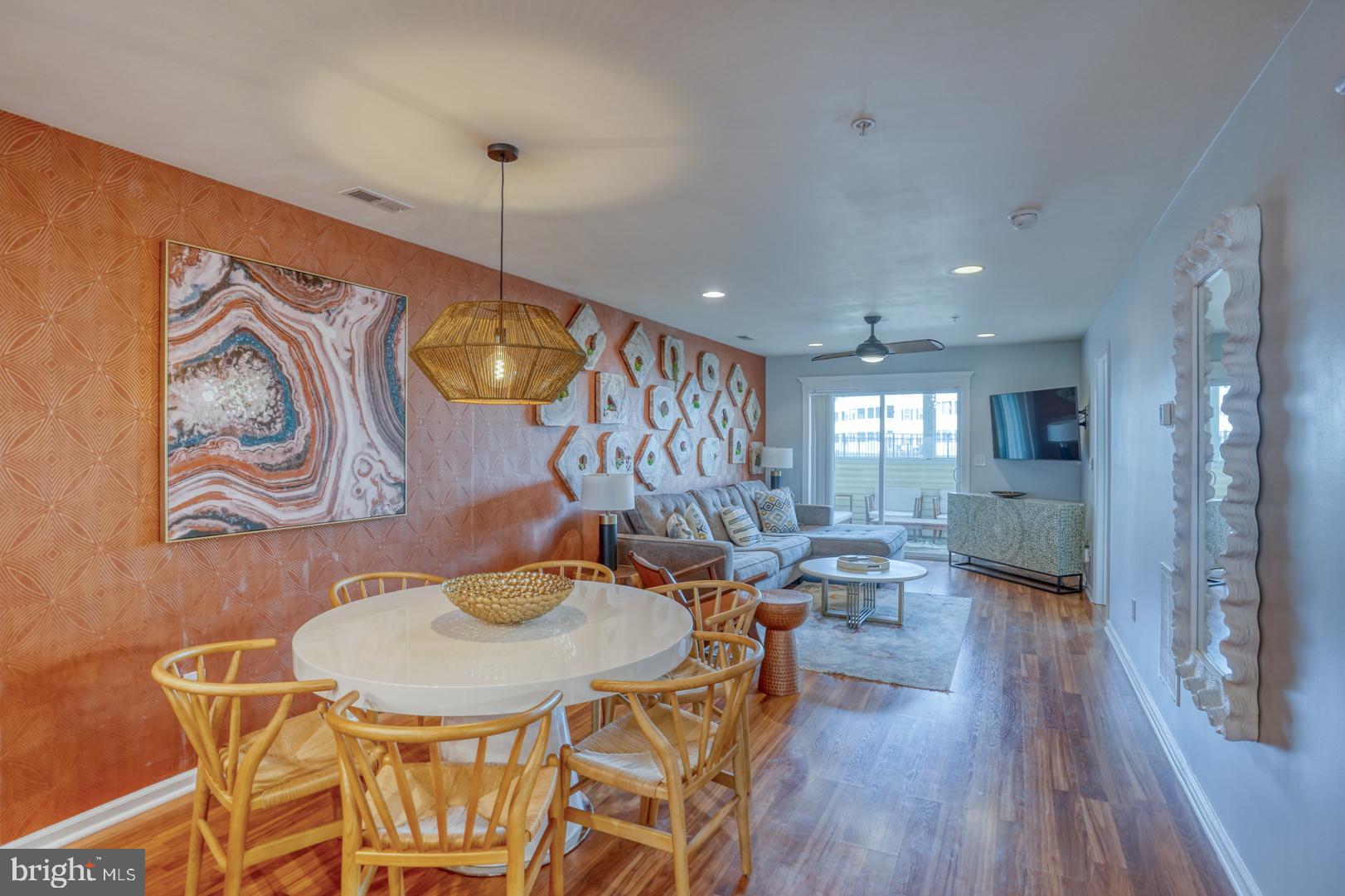 THE PALMS - Residential