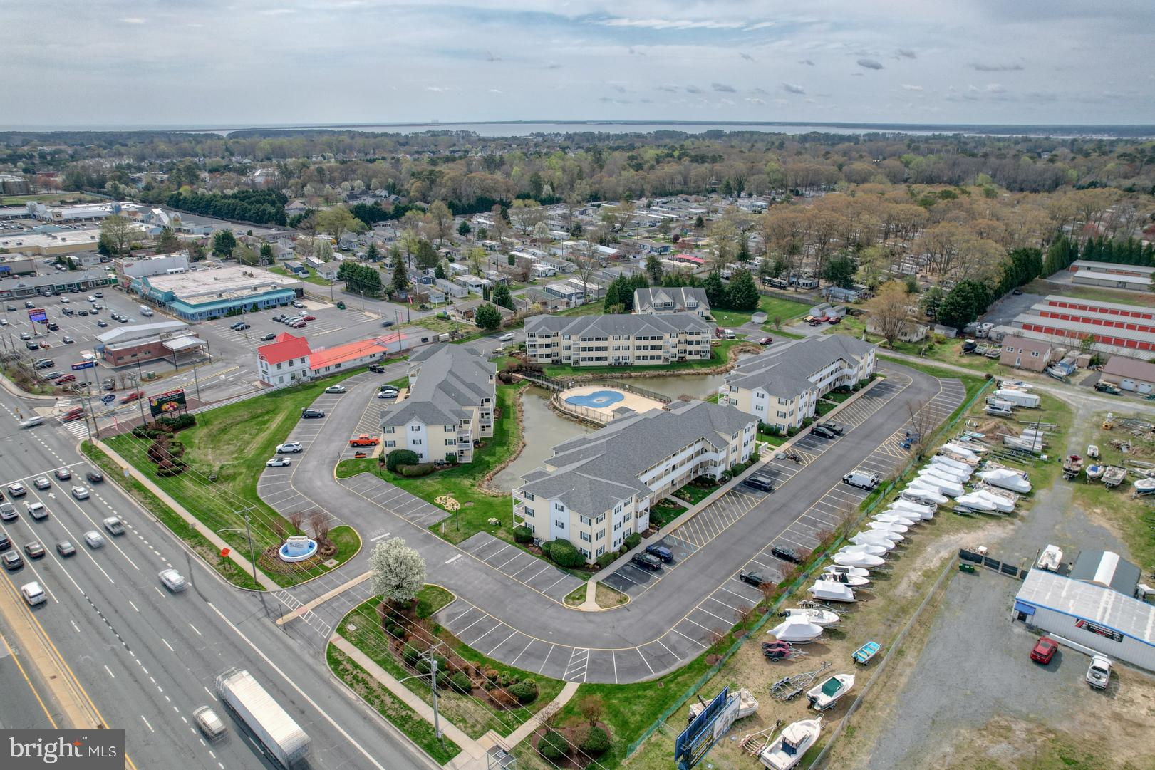 THE PALMS - Residential