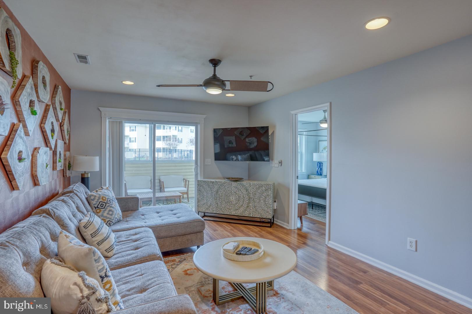 THE PALMS - Residential