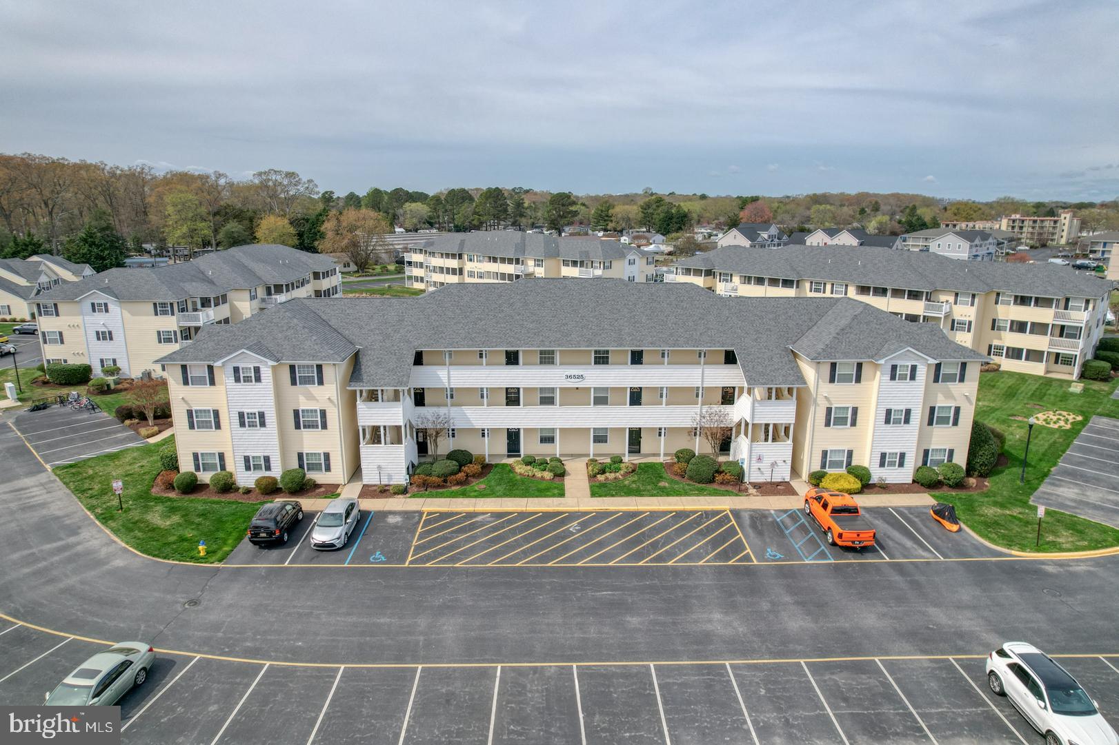 THE PALMS - Residential