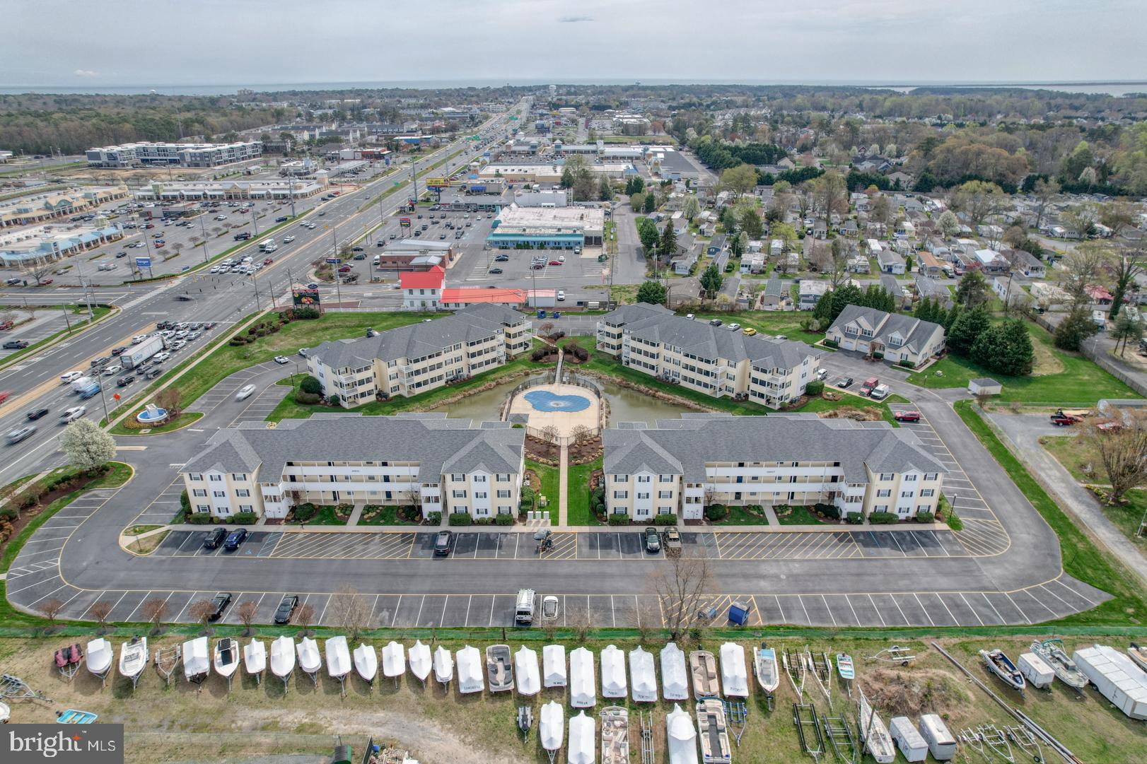 THE PALMS - Residential